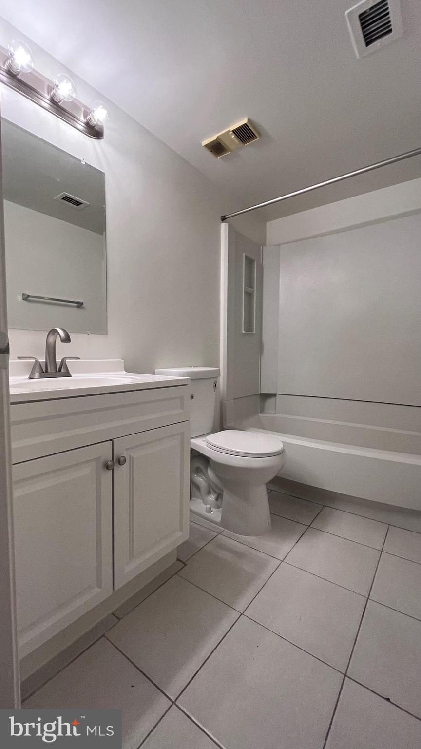 BURKE COVE - Residential Lease