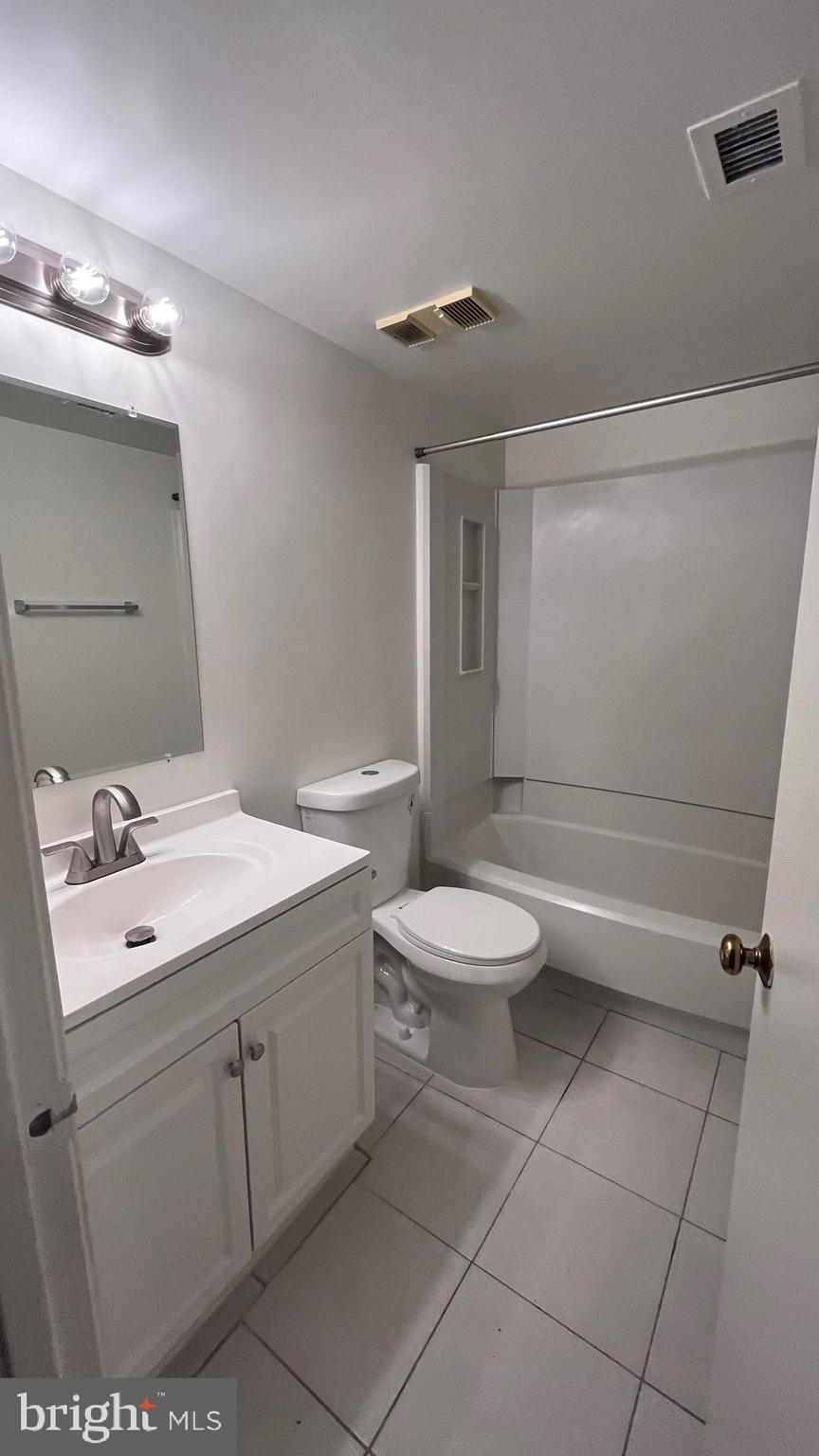 BURKE COVE - Residential Lease