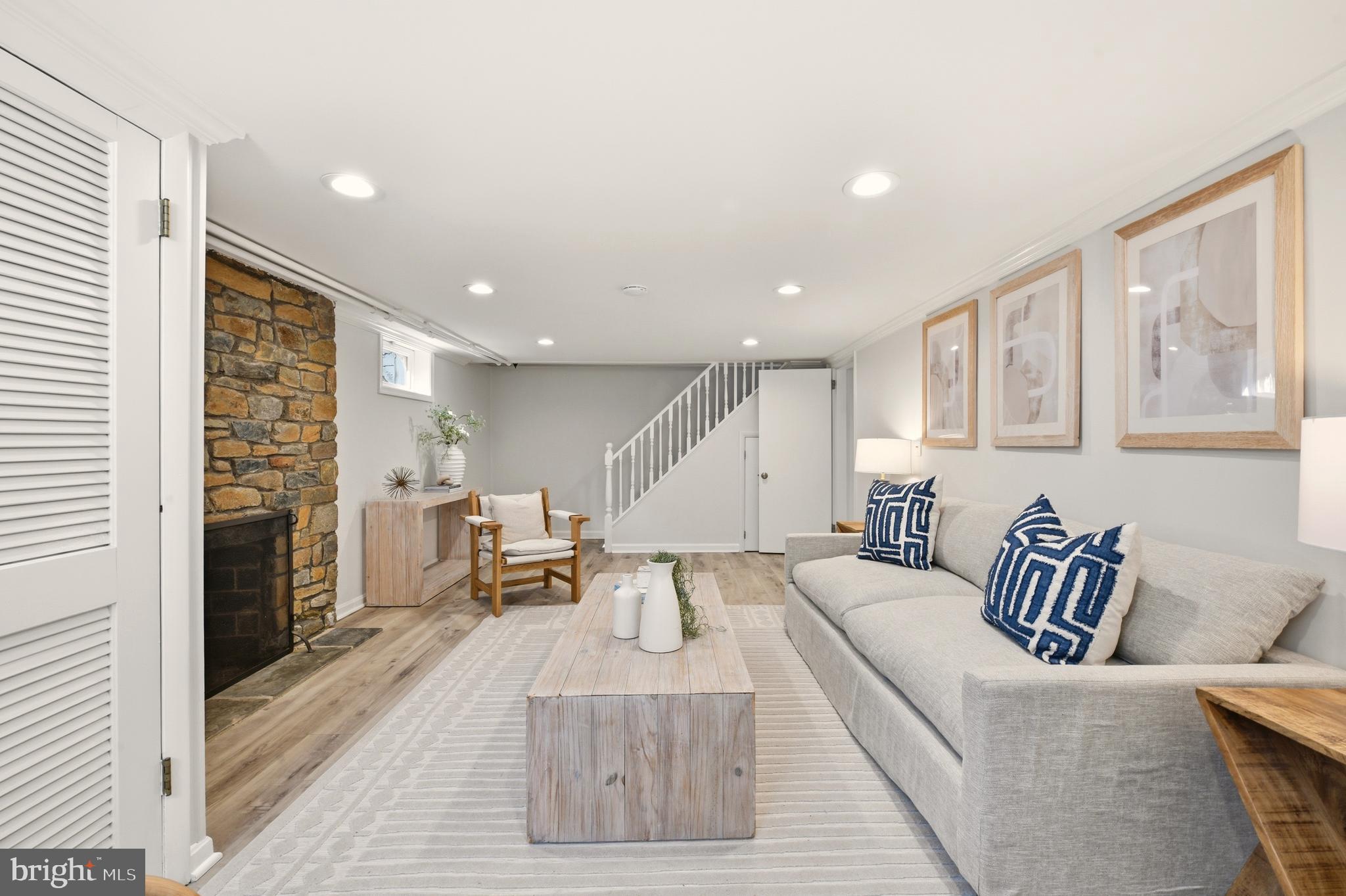 WOODHAVEN - Residential