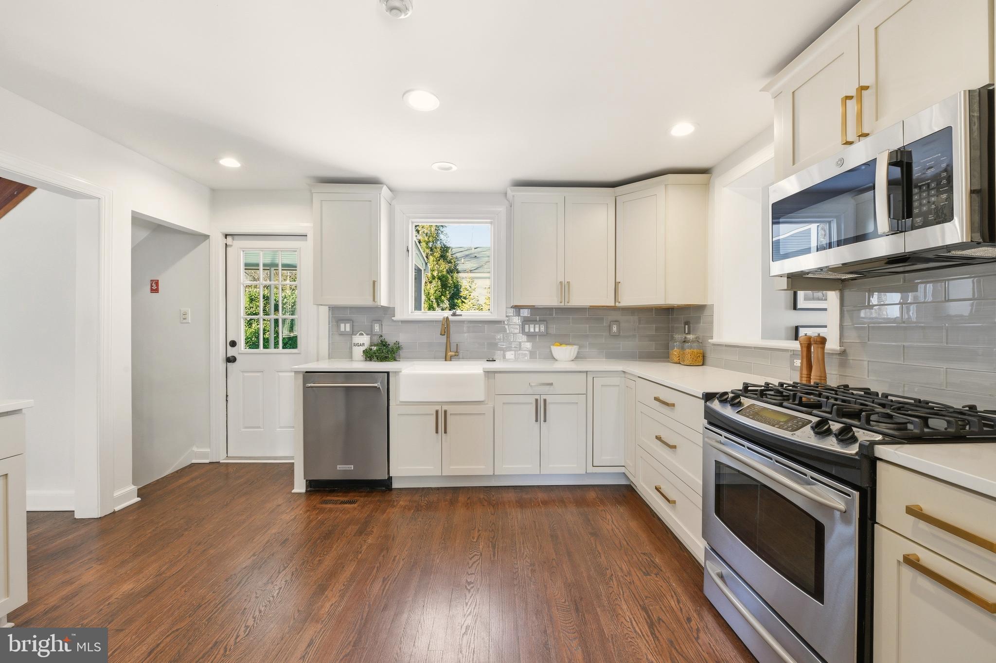 WOODHAVEN - Residential