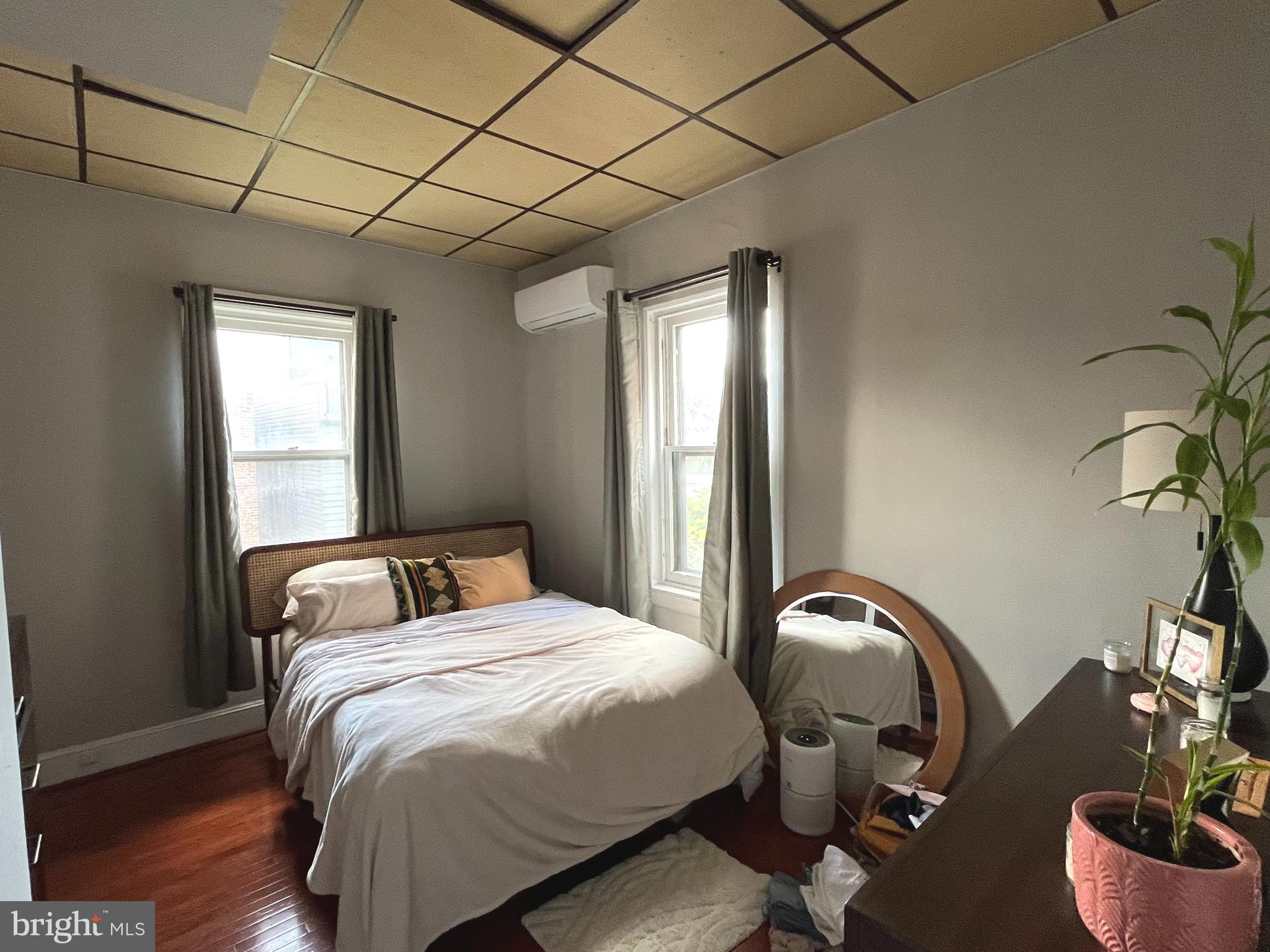 PASSYUNK SQUARE - Commercial Sale