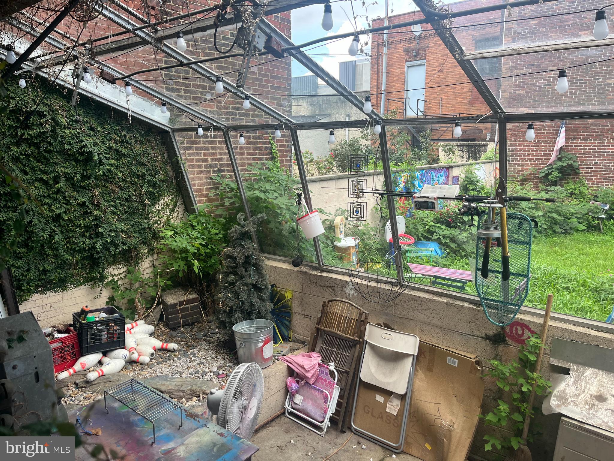 PASSYUNK SQUARE - Commercial Sale