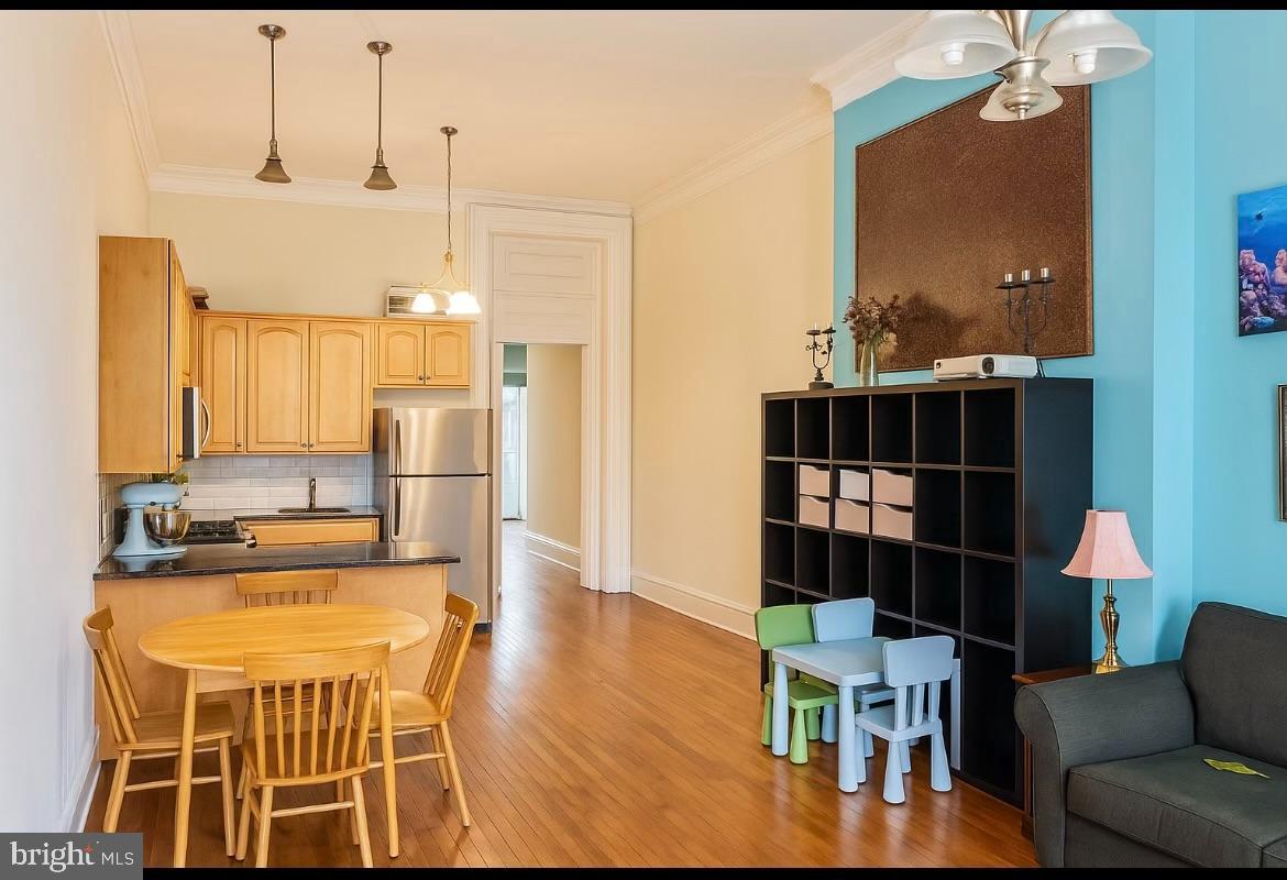 PASSYUNK SQUARE - Commercial Sale