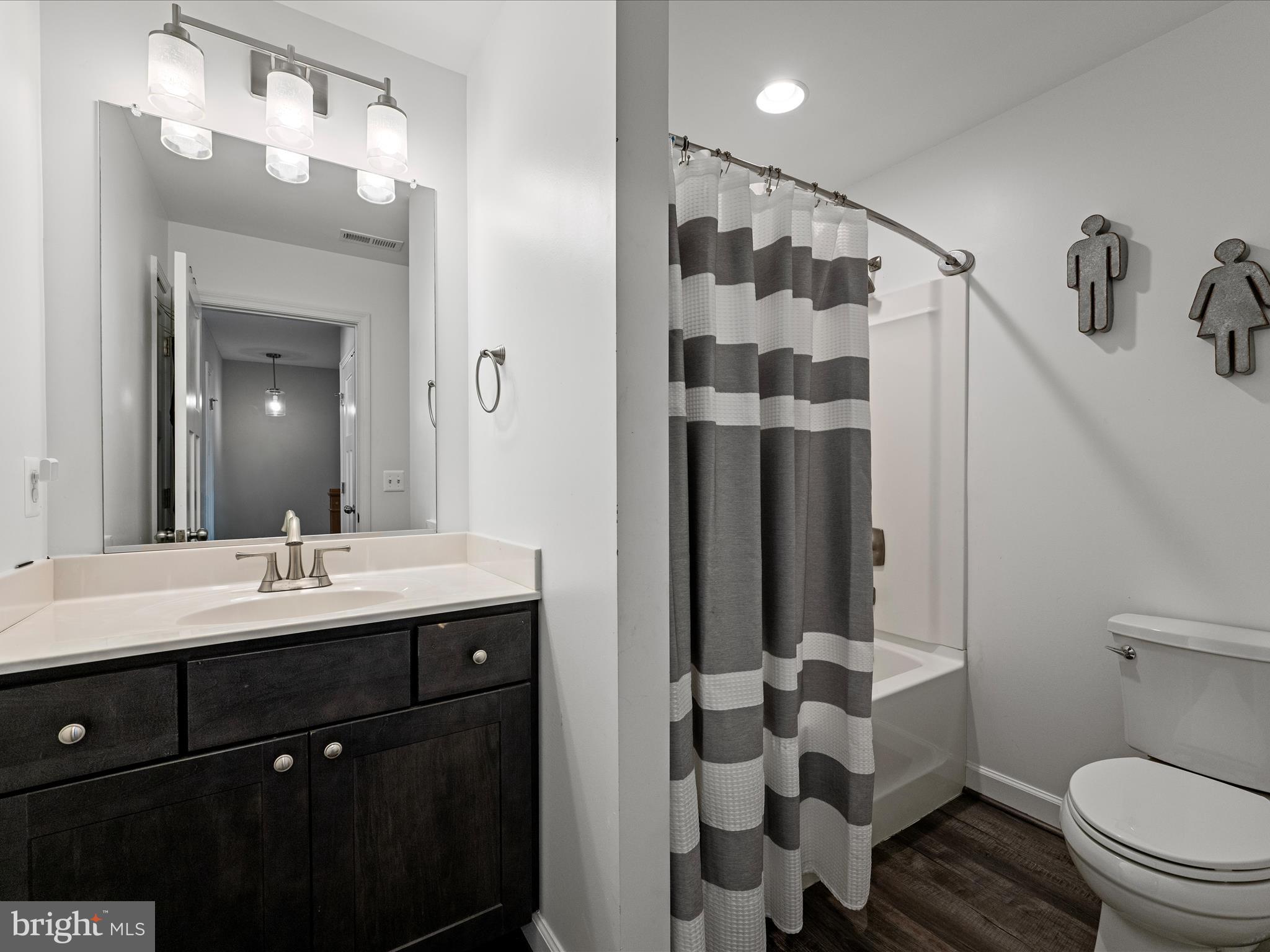 FREEDOM CROSSING - Residential