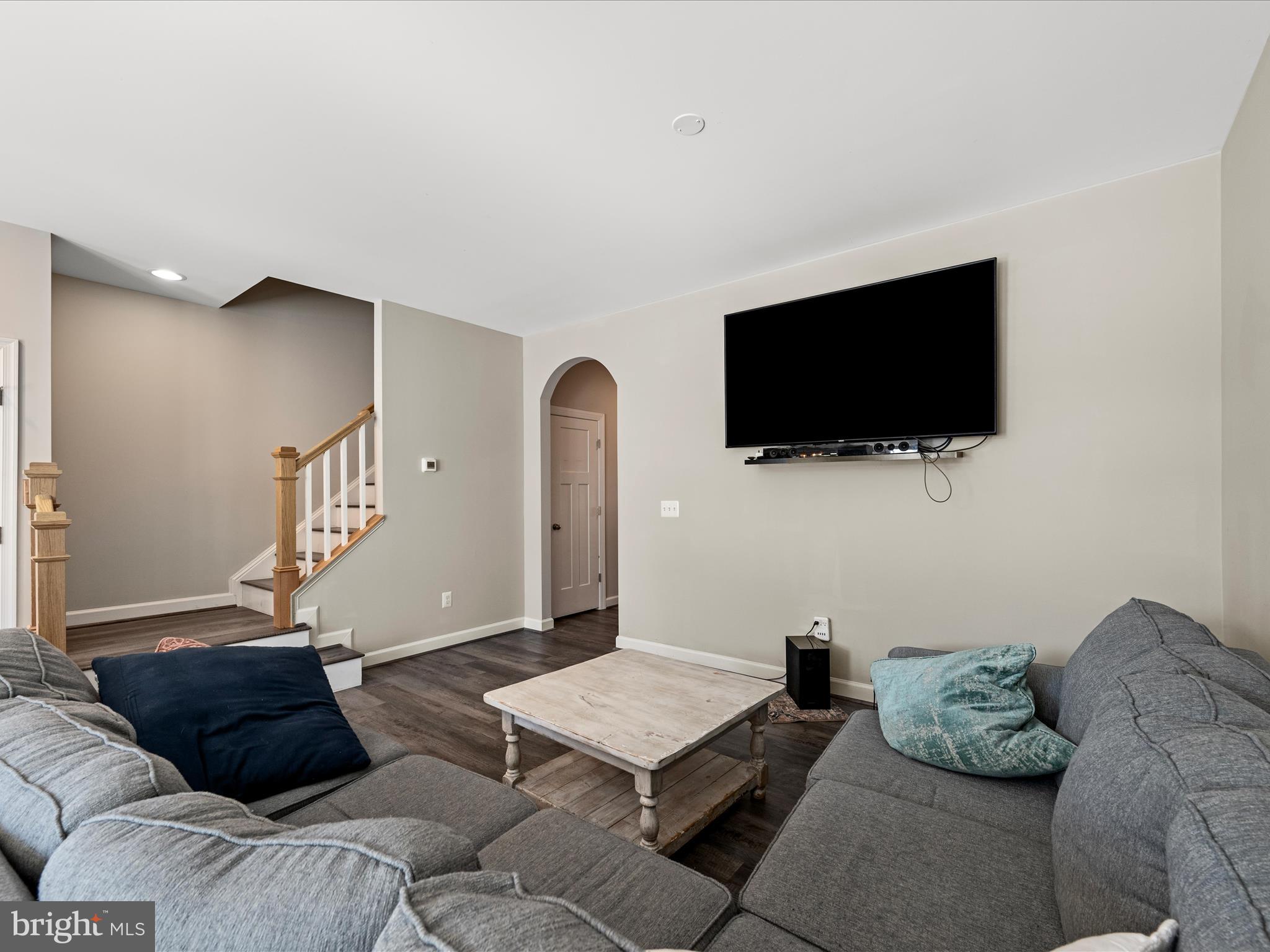 FREEDOM CROSSING - Residential