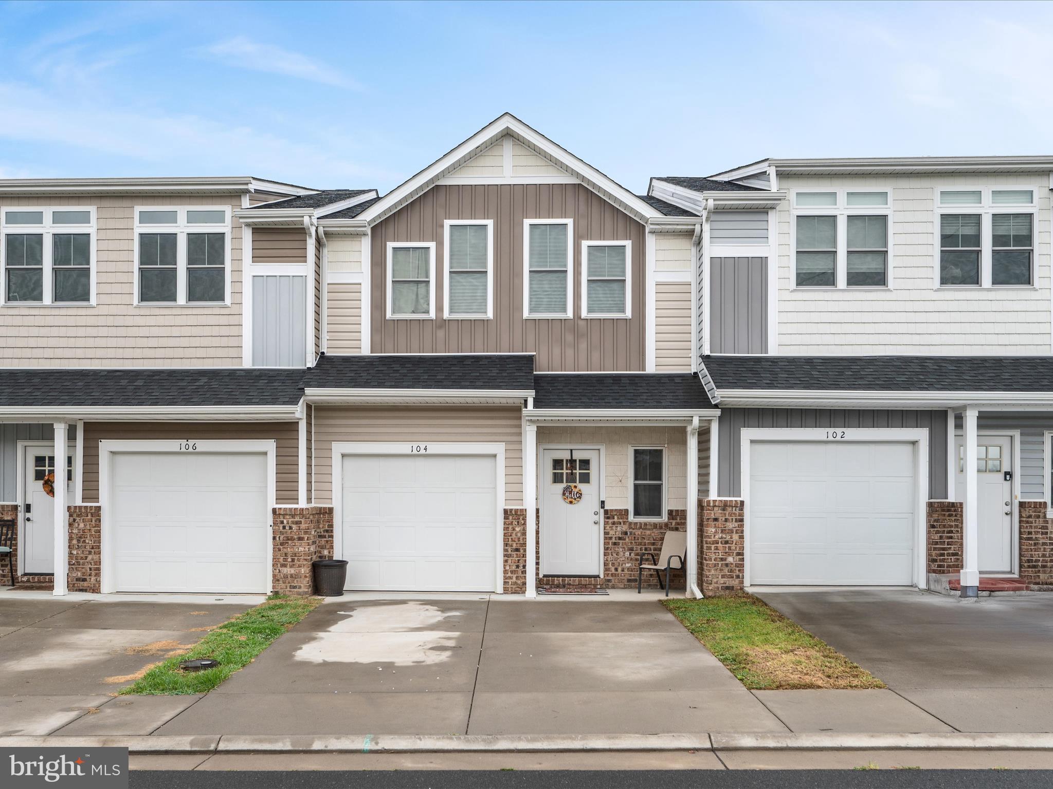 FREEDOM CROSSING - Residential