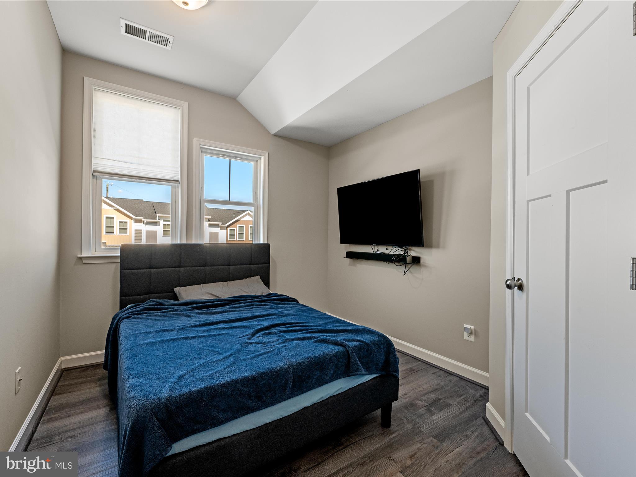 FREEDOM CROSSING - Residential