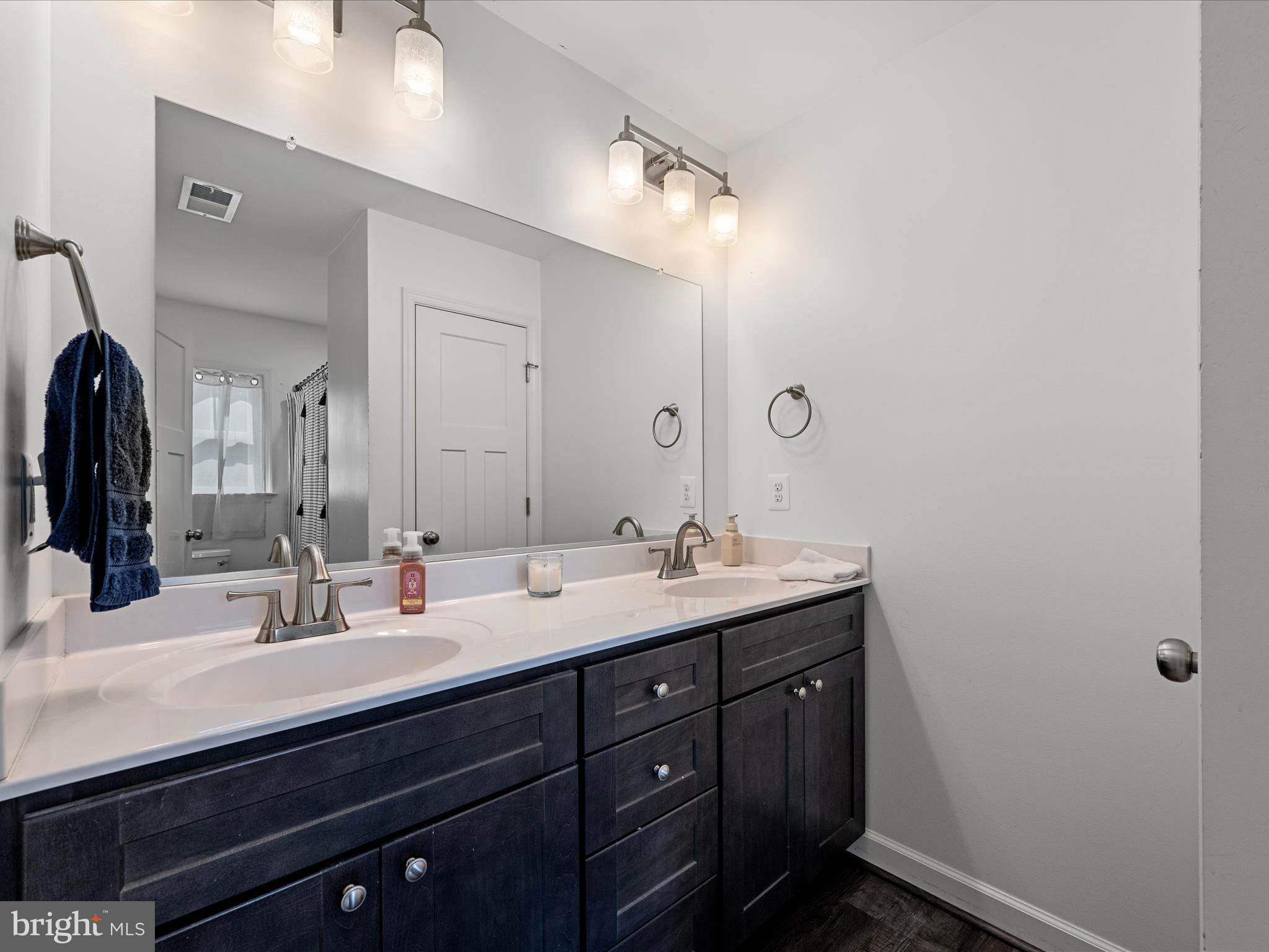 FREEDOM CROSSING - Residential