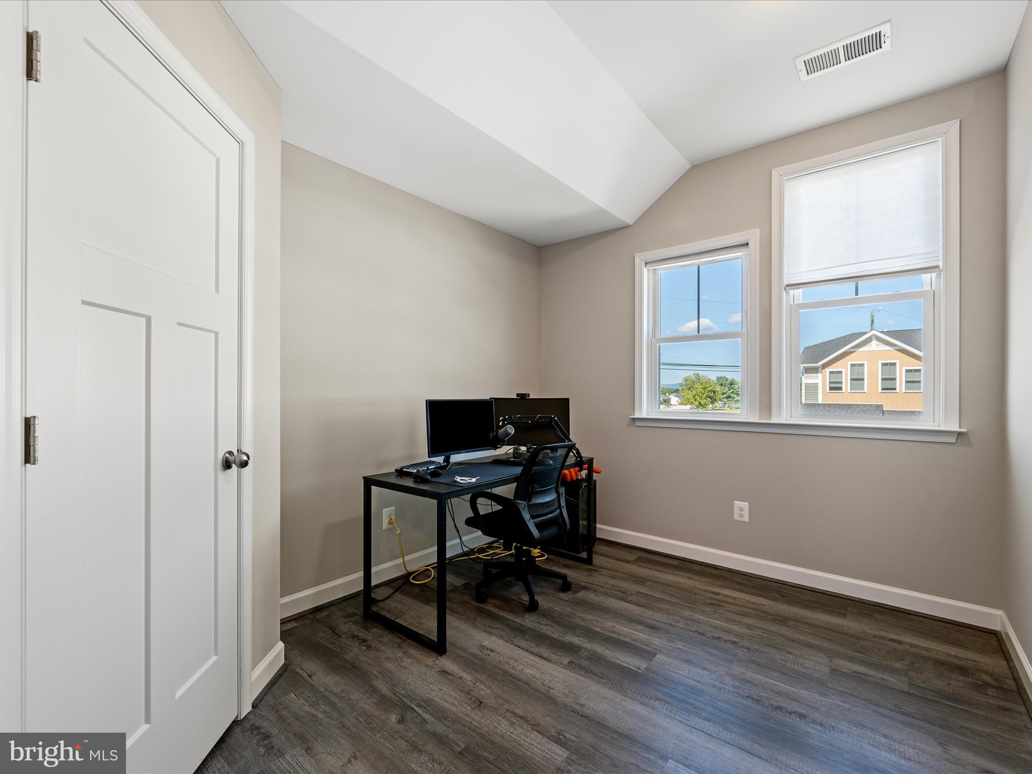 FREEDOM CROSSING - Residential