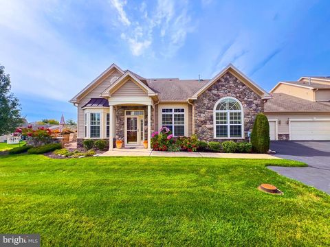 128 THORNHILL LANE NEWTOWN PA 18940