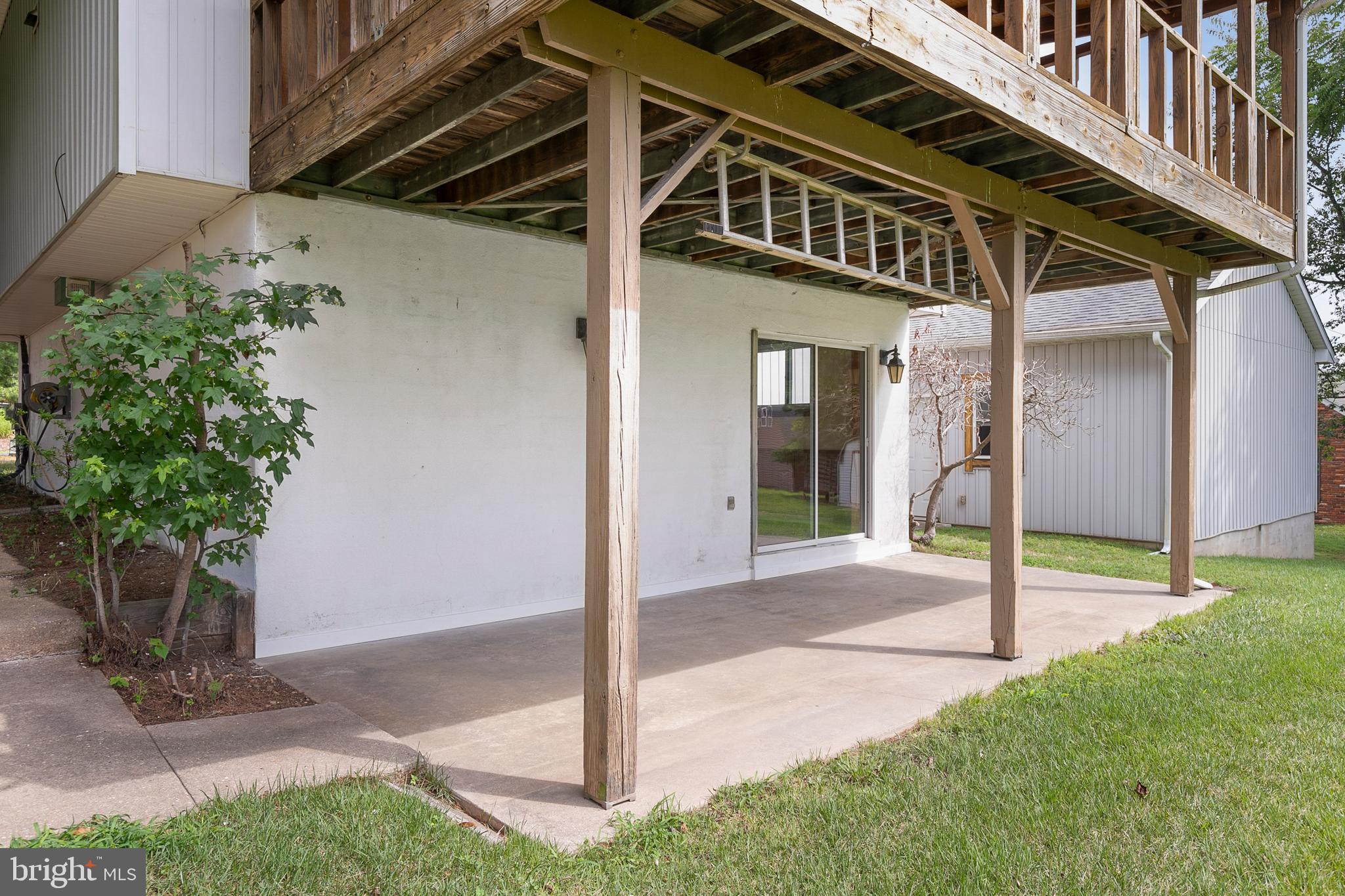 ROLLING HILLS - Residential