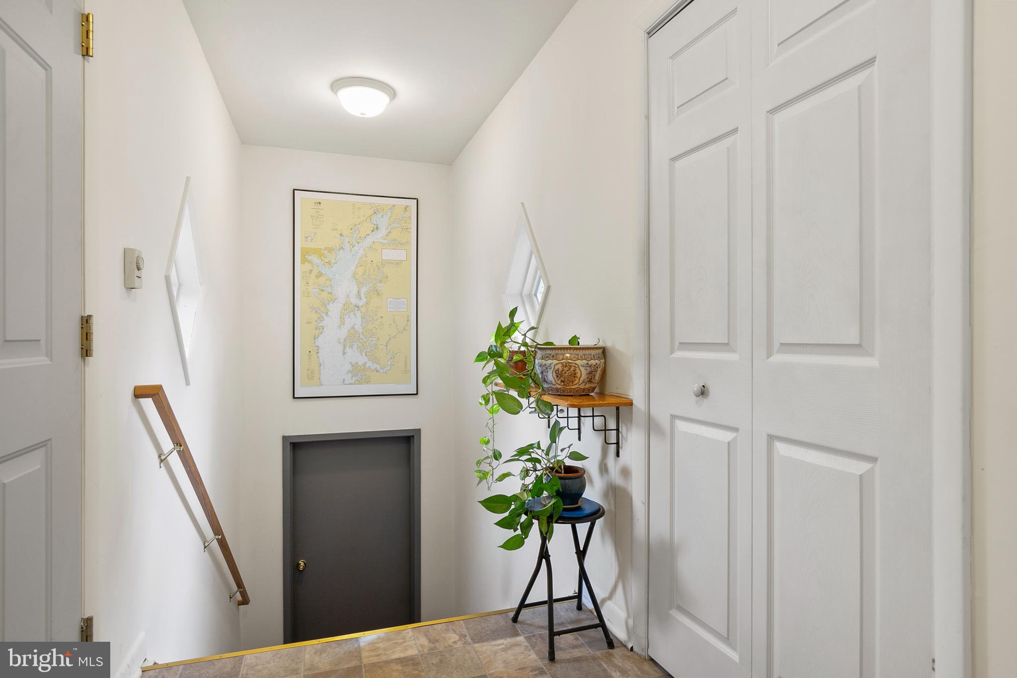 ROLLING HILLS - Residential