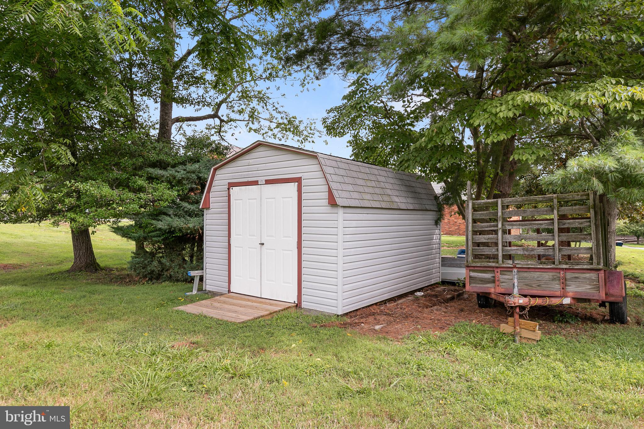 ROLLING HILLS - Residential