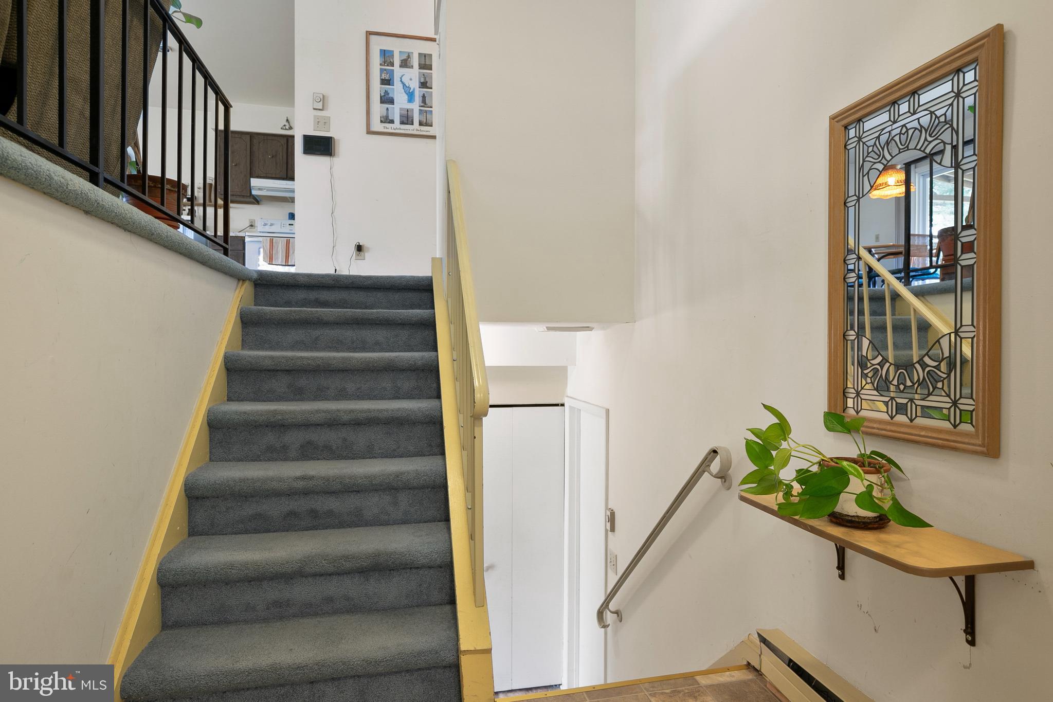 ROLLING HILLS - Residential