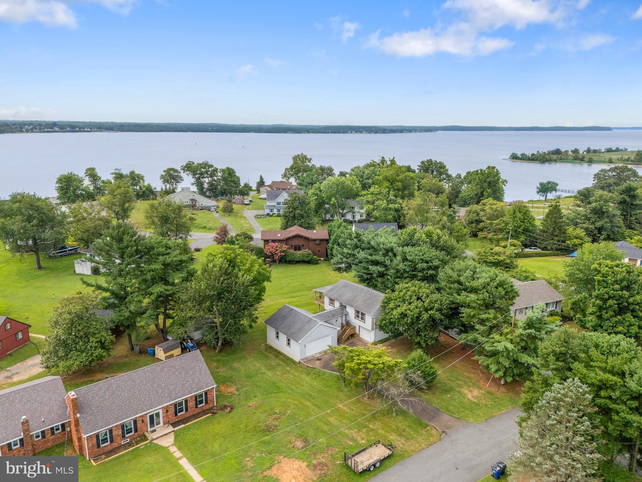 ROLLING HILLS - Residential