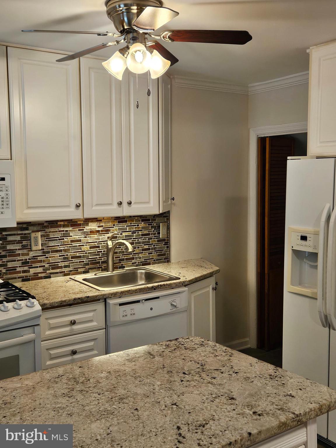 EASTWOOD - Residential Lease