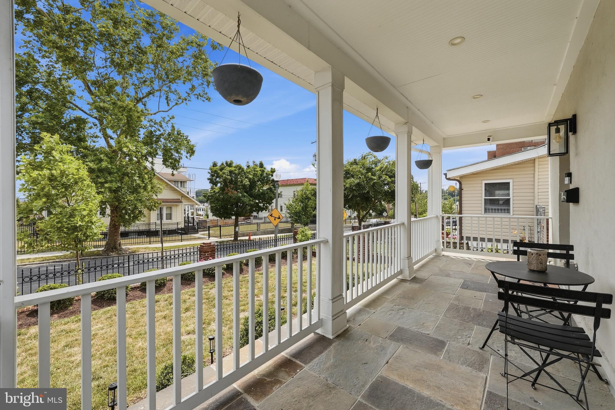 2700 4TH STREET NE