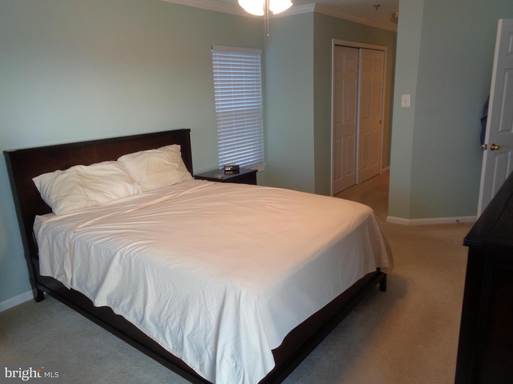 RIVERCHASE - Residential