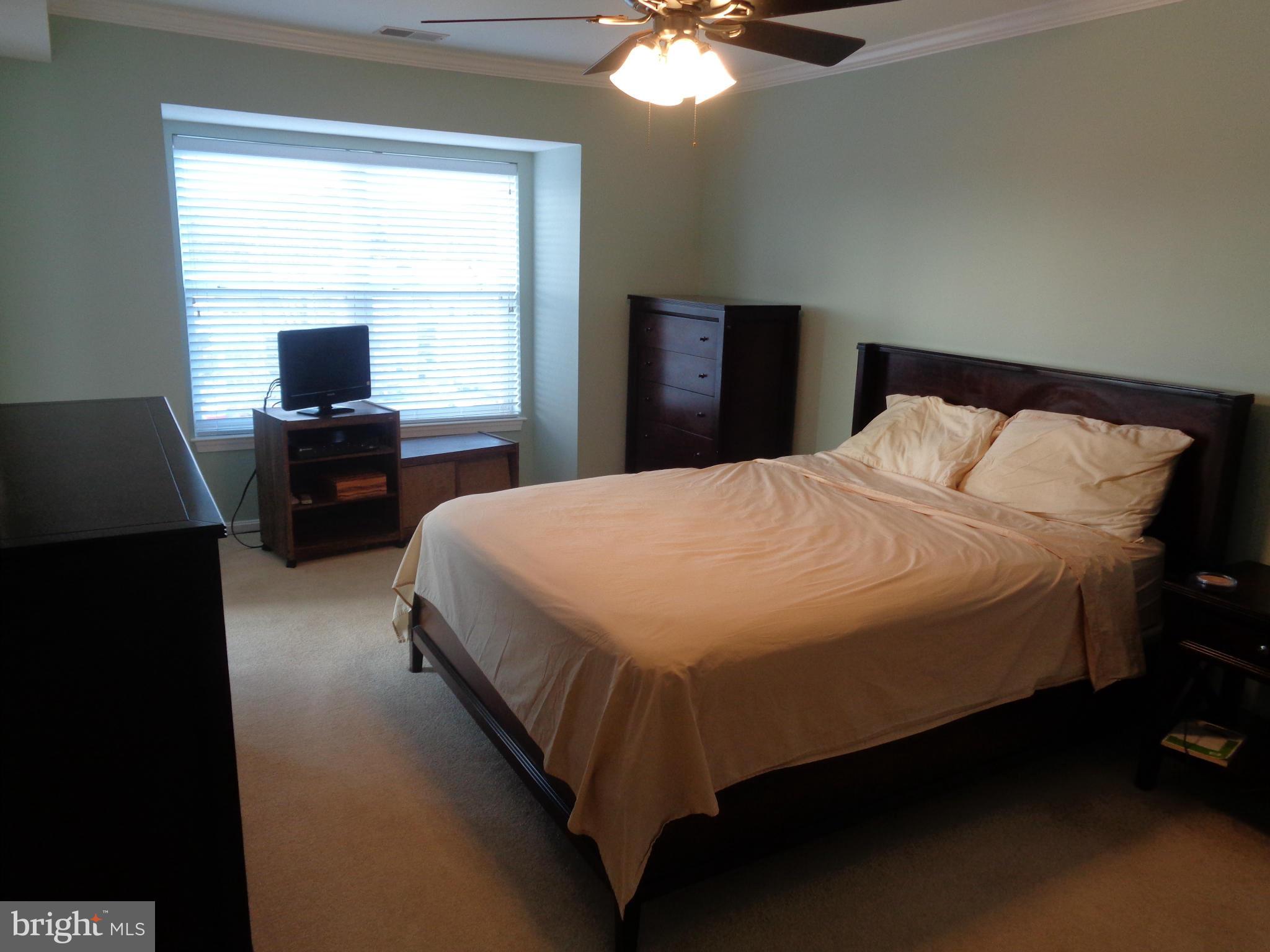 RIVERCHASE - Residential