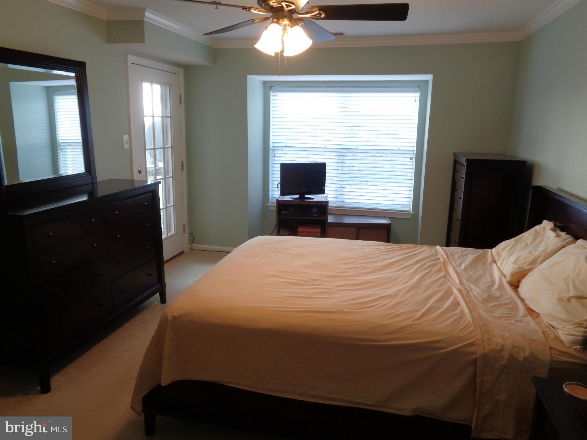 RIVERCHASE - Residential