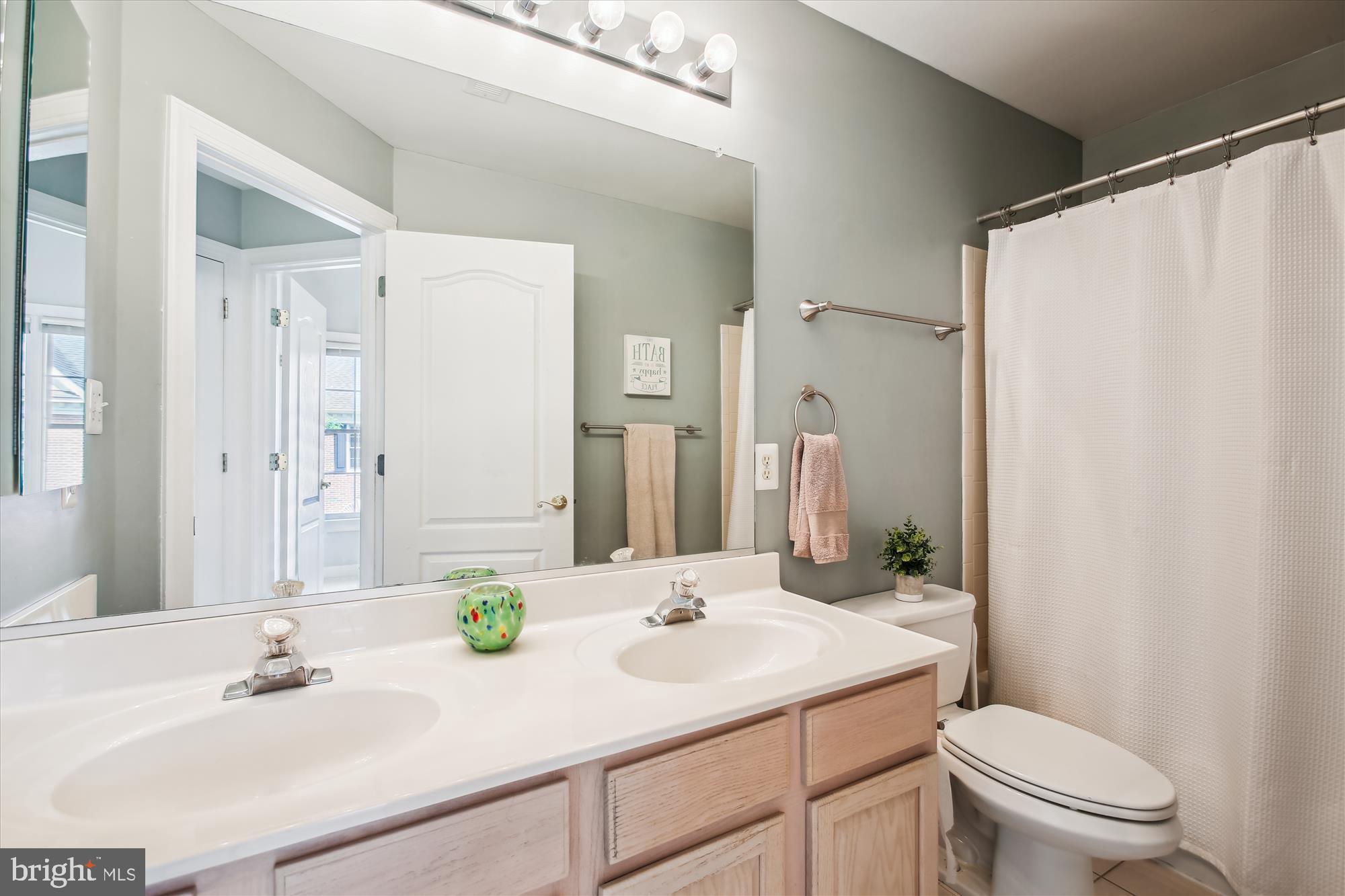 REES ESTATE - Residential