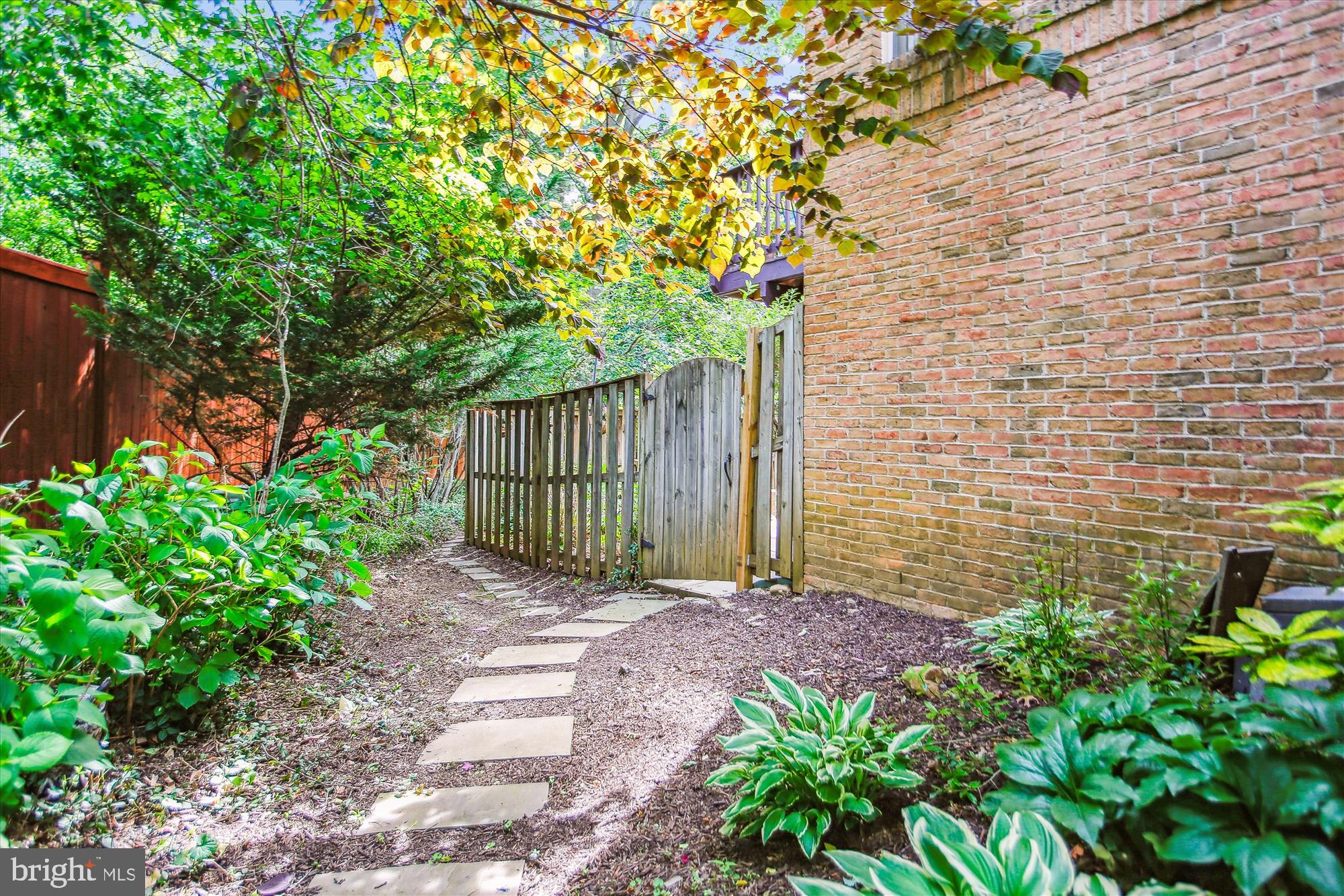 REES ESTATE - Residential