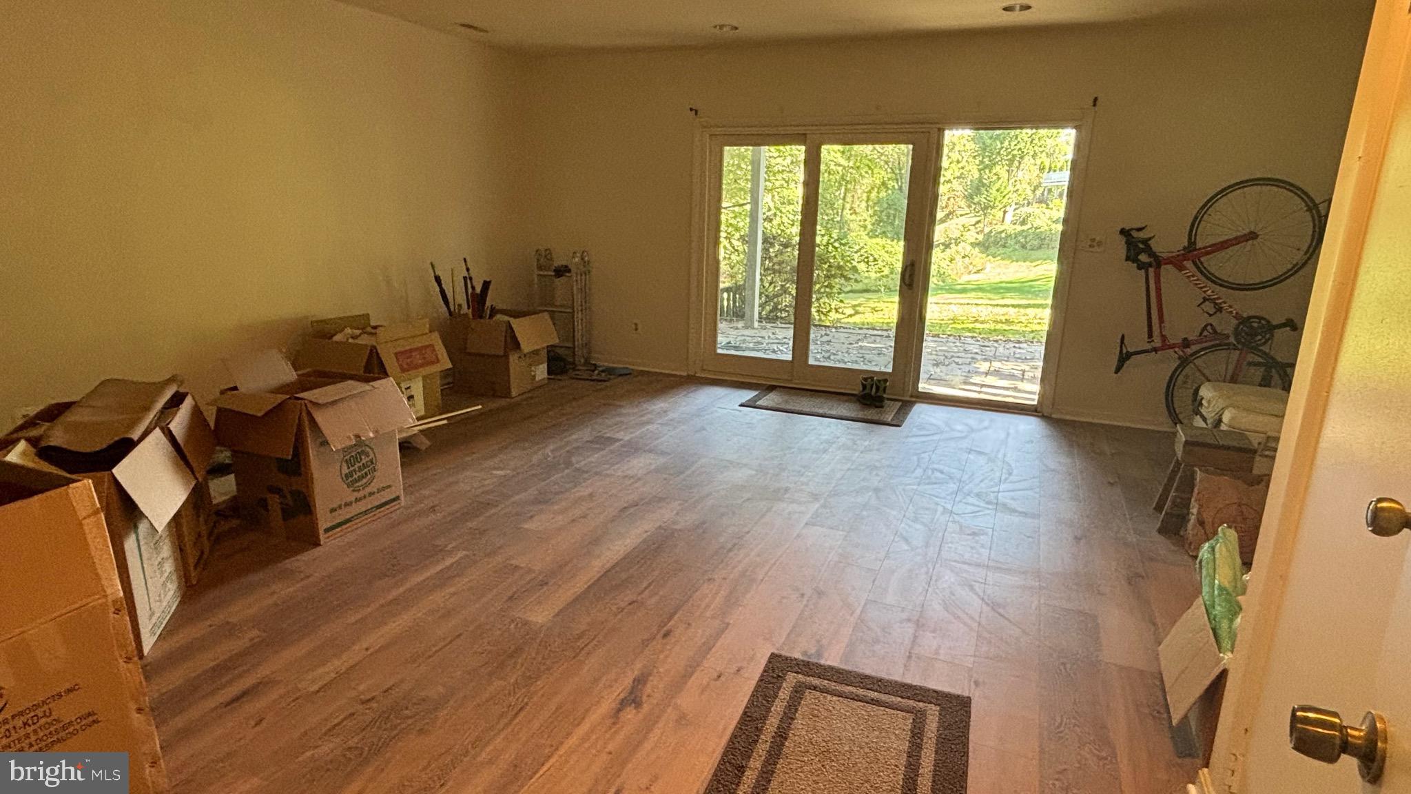 WILLOW COVE TOWNHOMES - Residential Lease