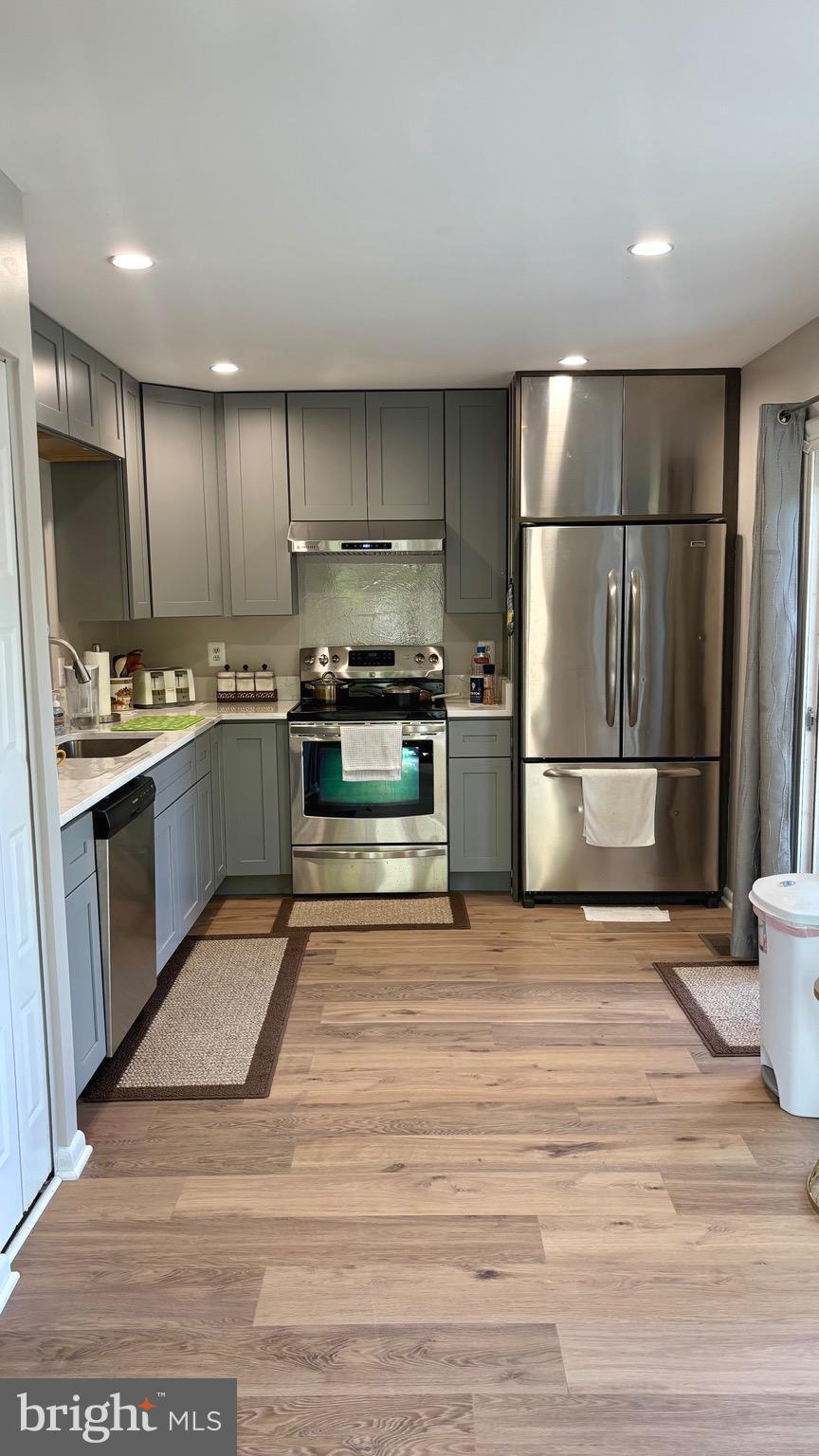 WILLOW COVE TOWNHOMES - Residential Lease