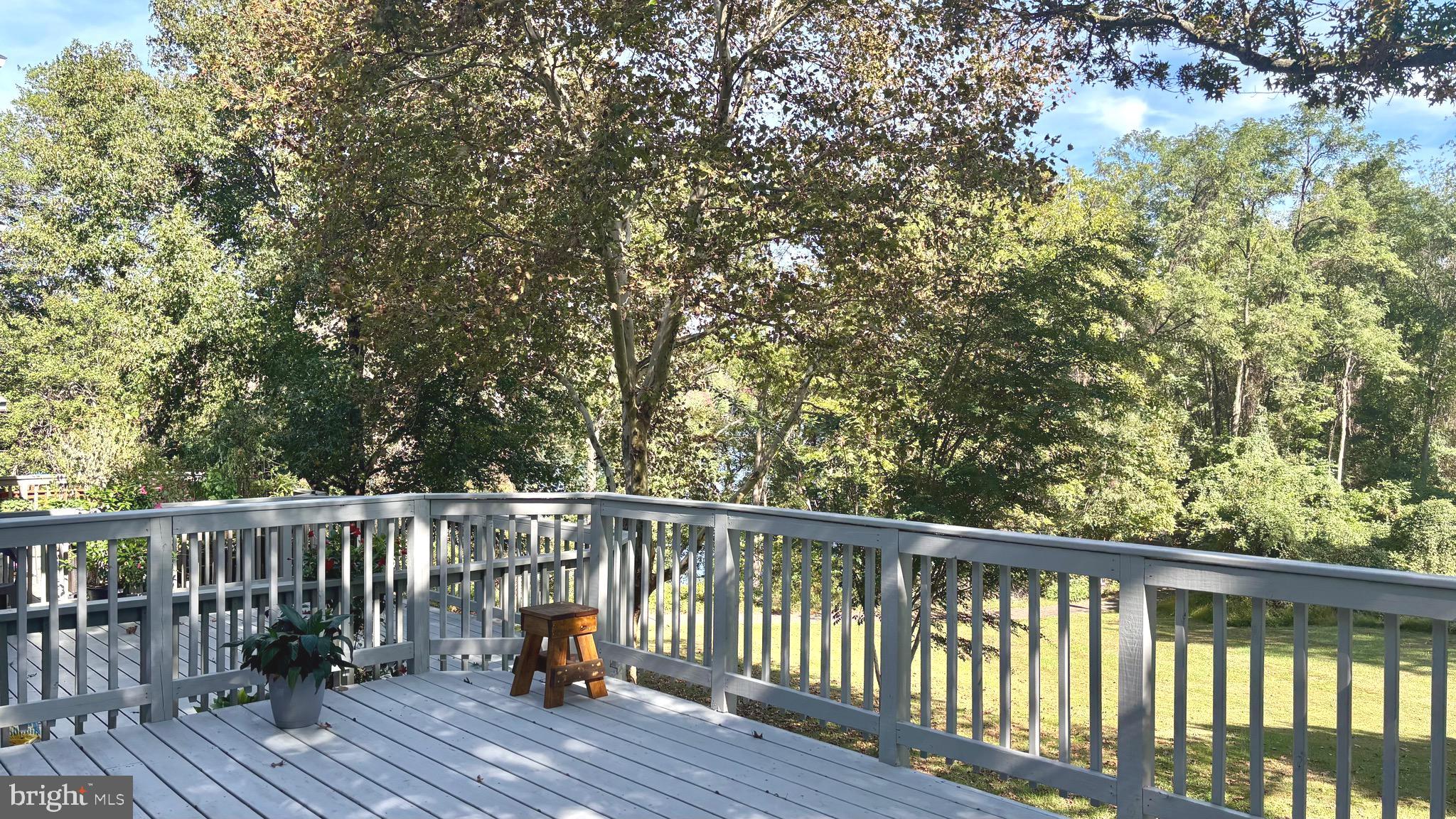 WILLOW COVE TOWNHOMES - Residential Lease