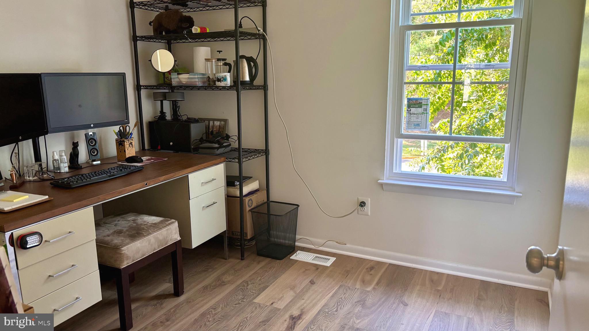 WILLOW COVE TOWNHOMES - Residential Lease