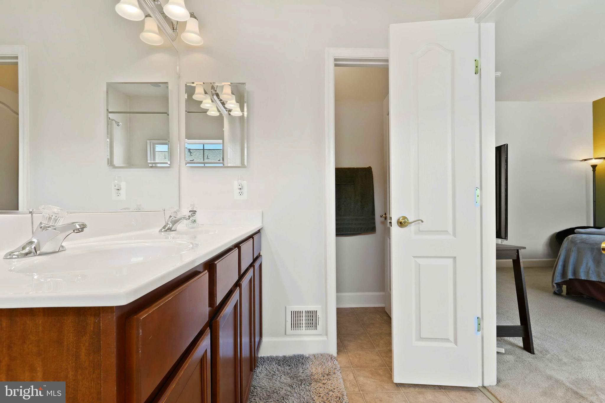 RESIDENCES AT VICTORY PROMENADE - Residential