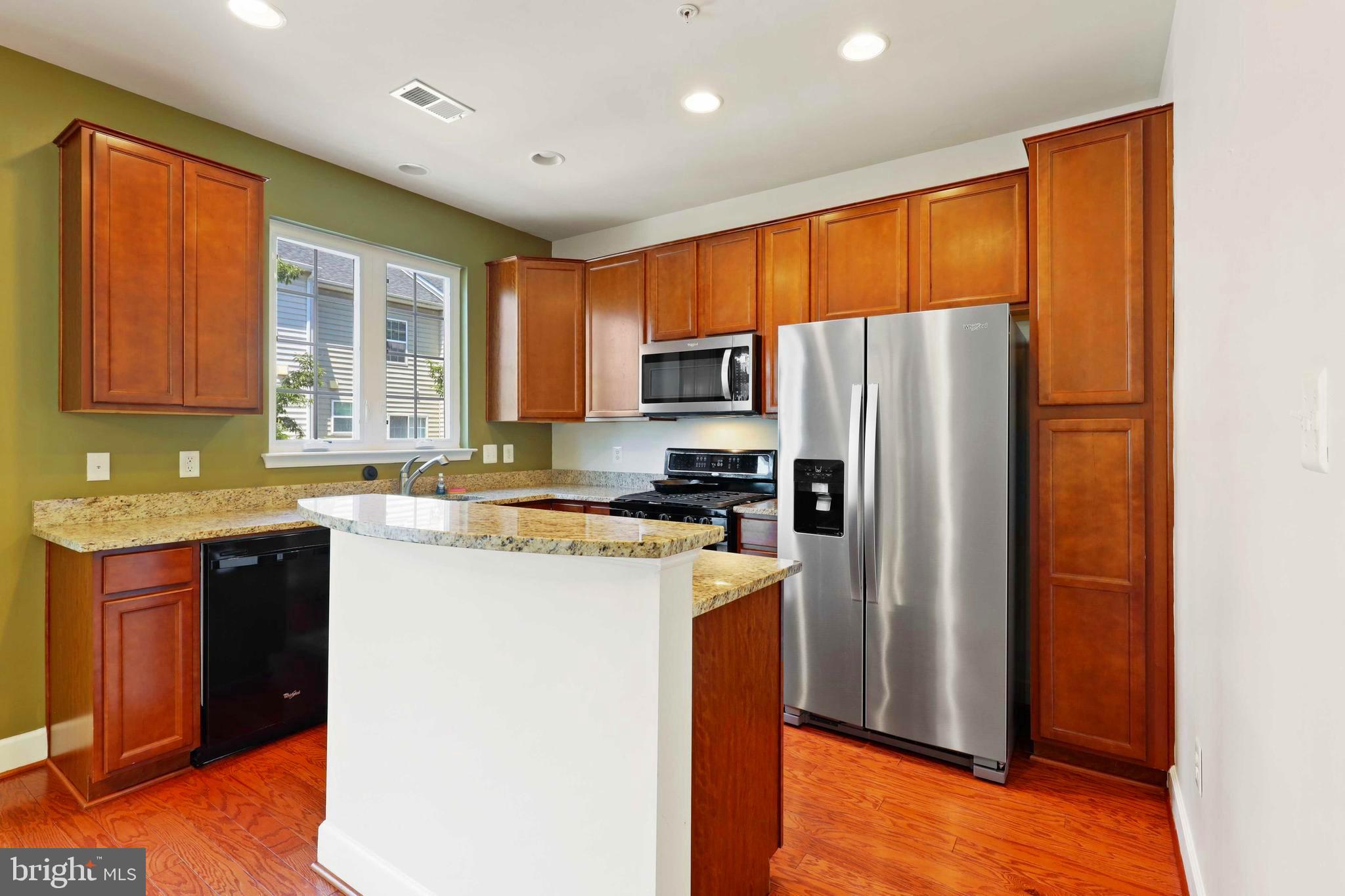 RESIDENCES AT VICTORY PROMENADE - Residential