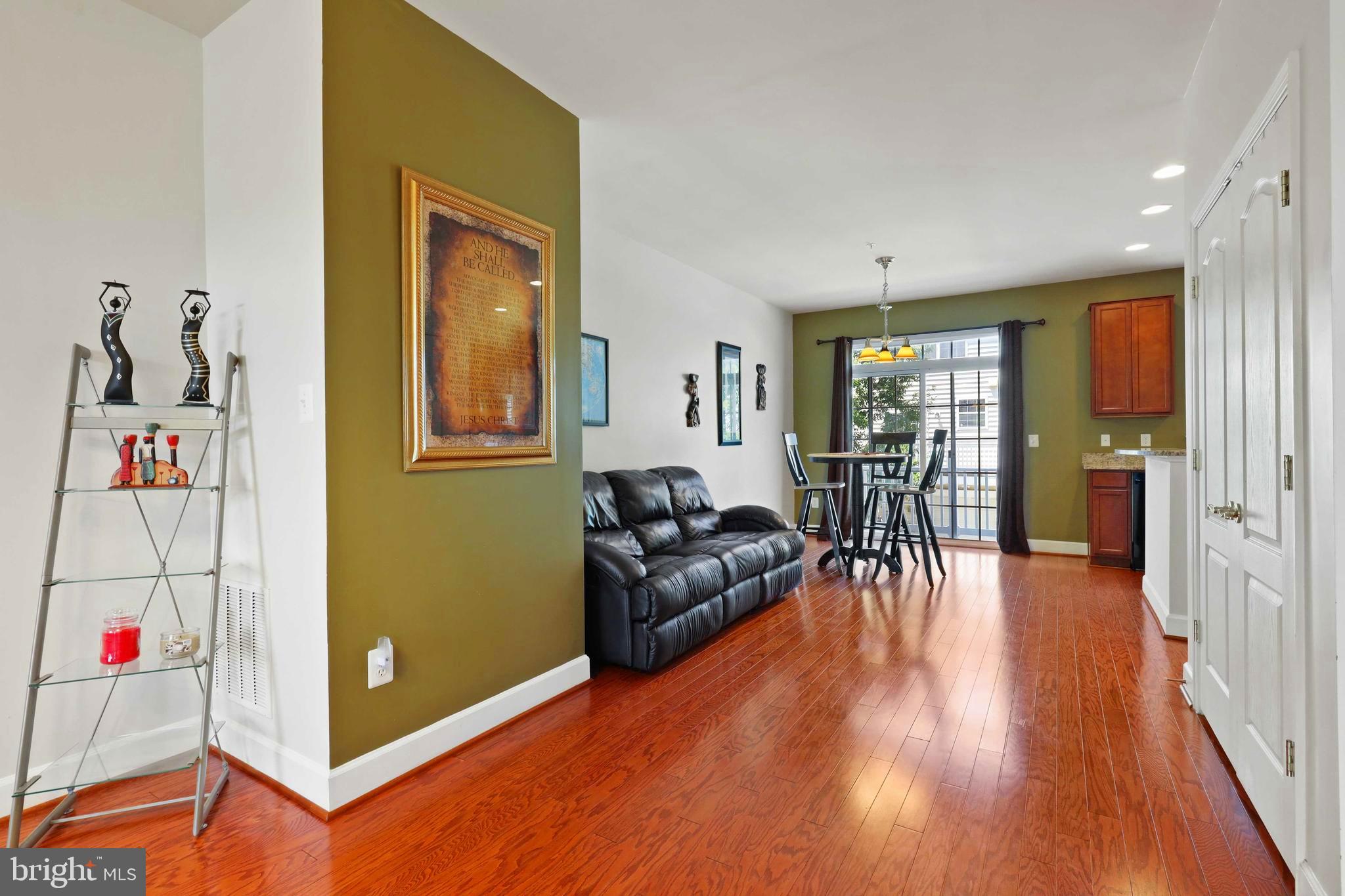 RESIDENCES AT VICTORY PROMENADE - Residential