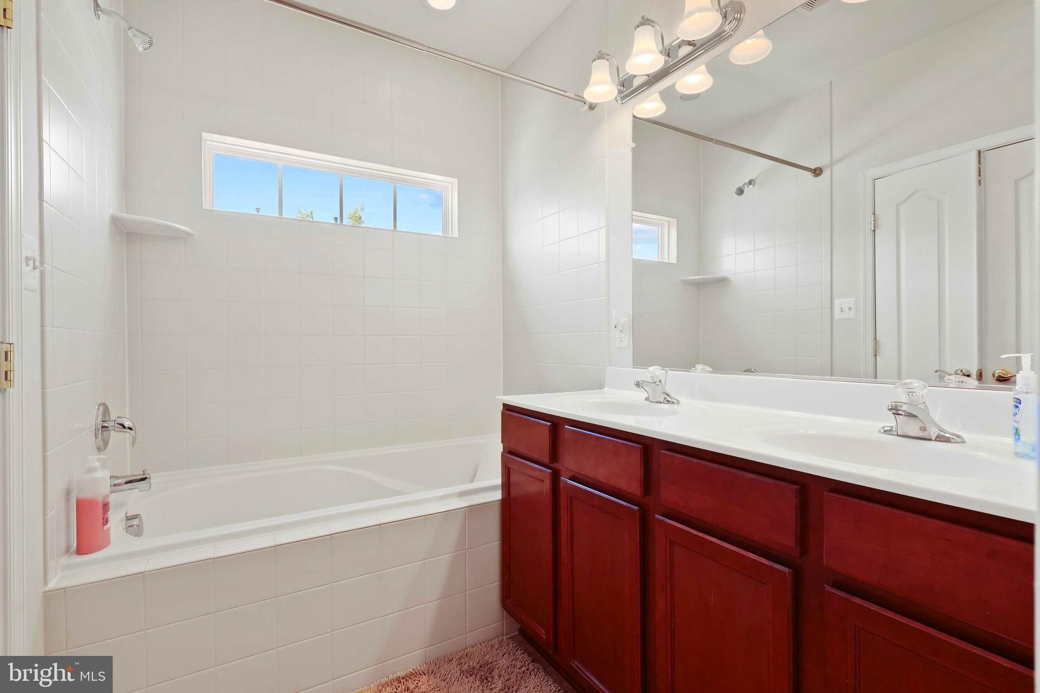 RESIDENCES AT VICTORY PROMENADE - Residential