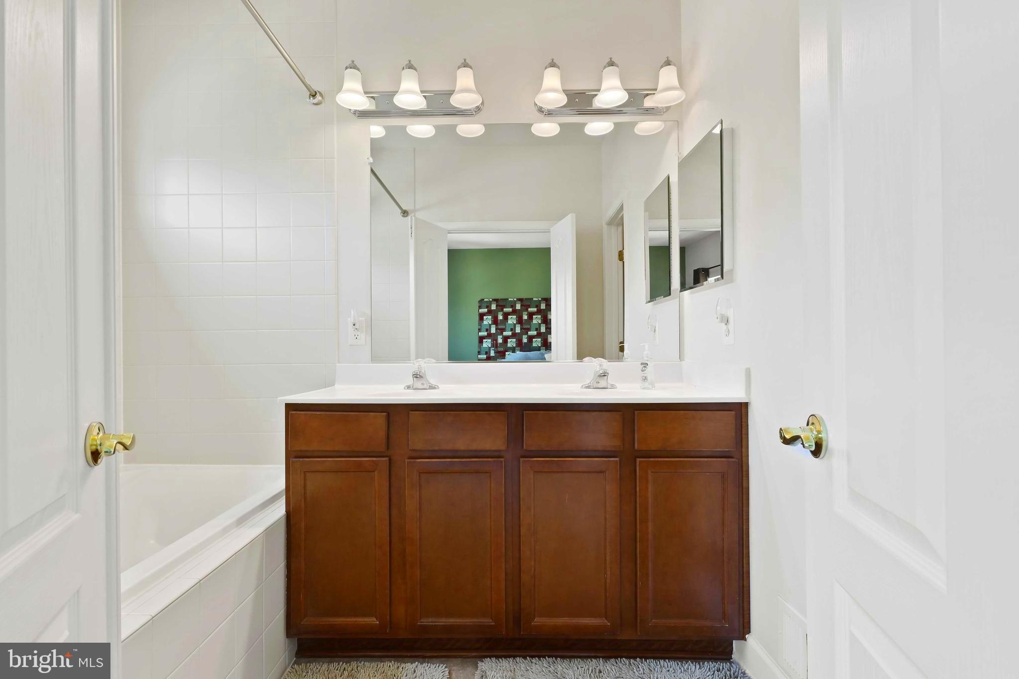 RESIDENCES AT VICTORY PROMENADE - Residential