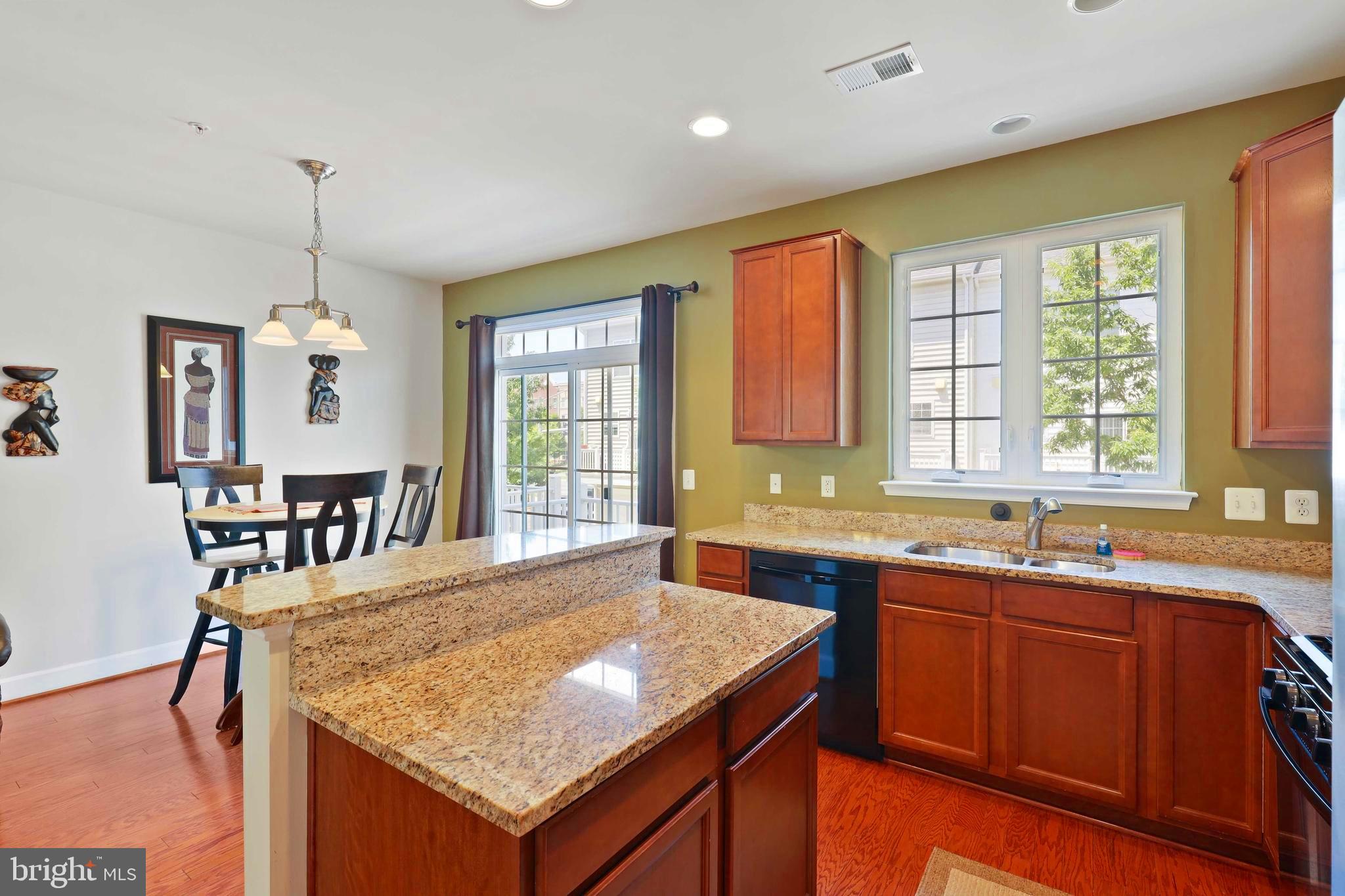 RESIDENCES AT VICTORY PROMENADE - Residential