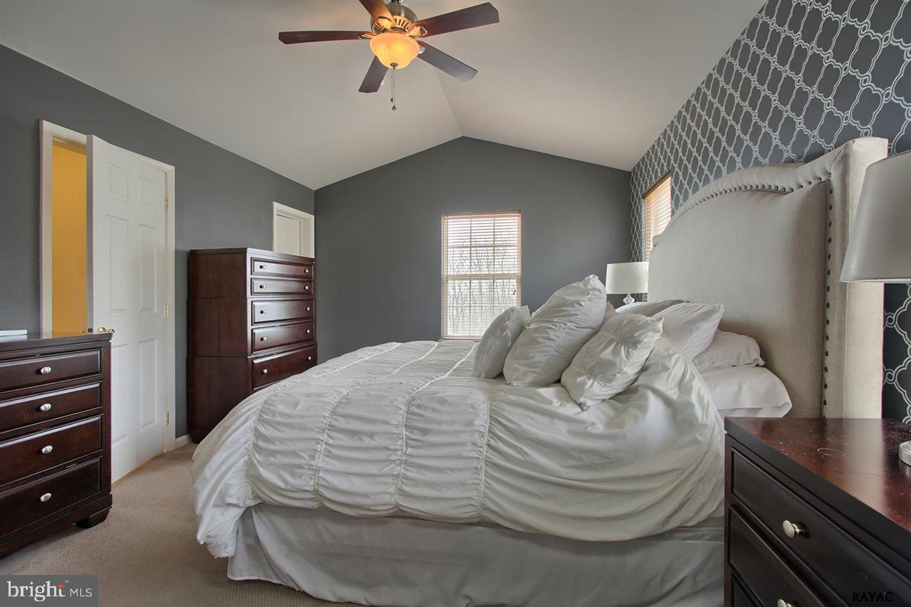 WOODCREST HILLS - Residential