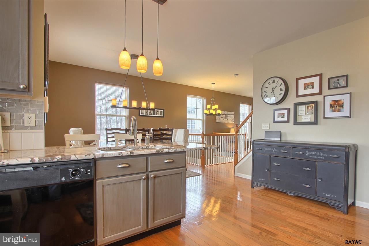 WOODCREST HILLS - Residential