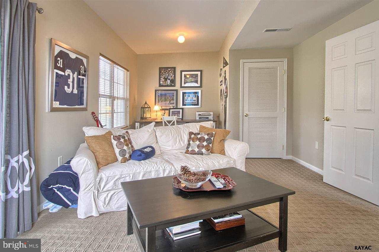 WOODCREST HILLS - Residential