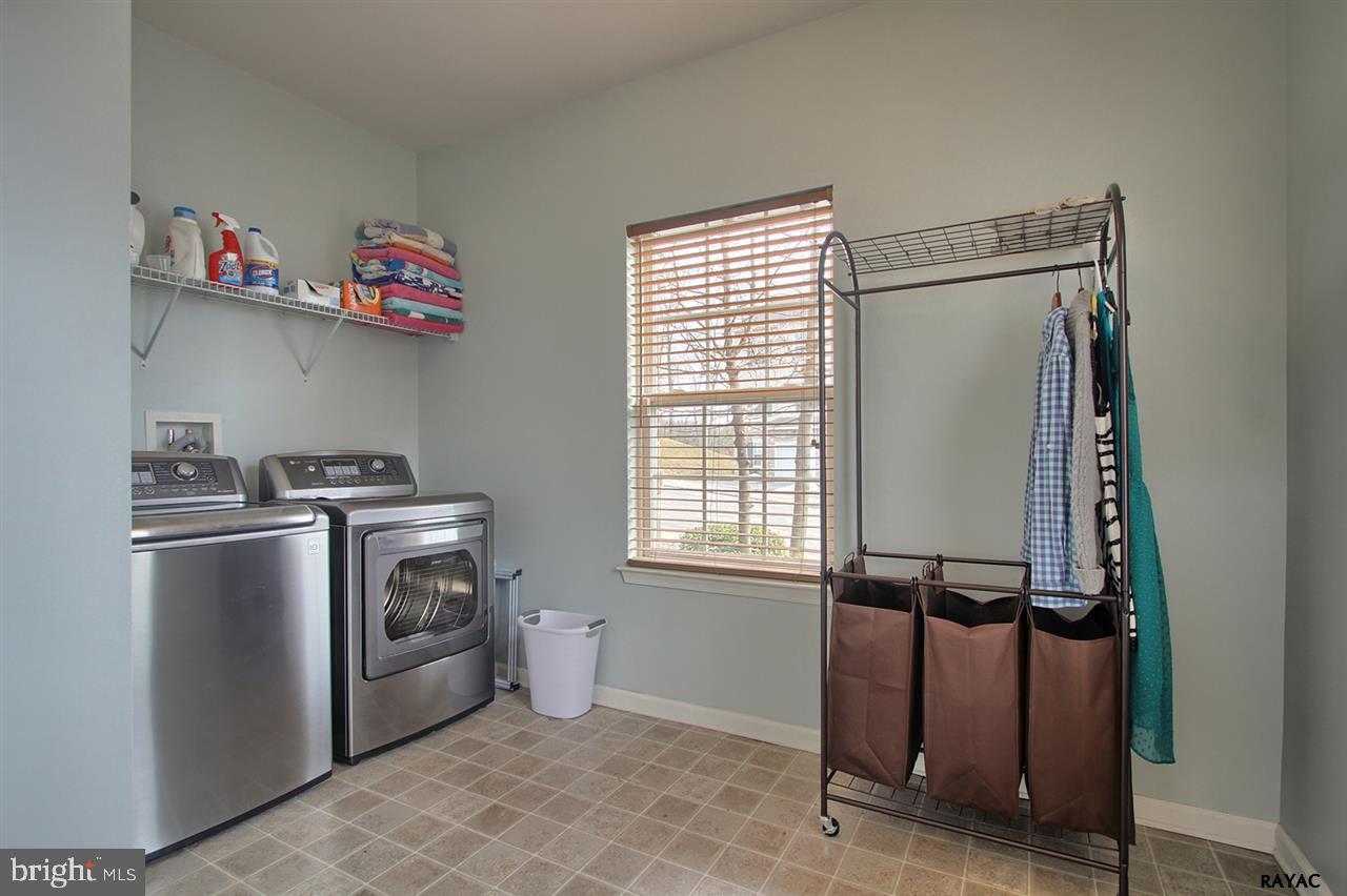 WOODCREST HILLS - Residential