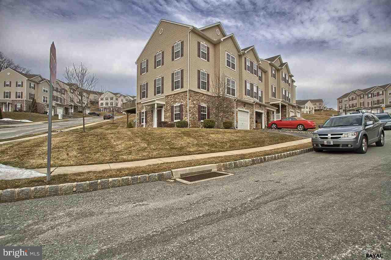 WOODCREST HILLS - Residential
