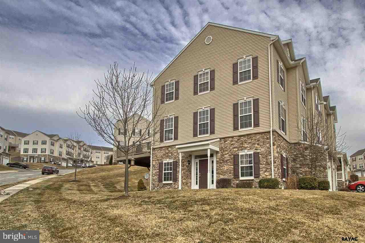 WOODCREST HILLS - Residential