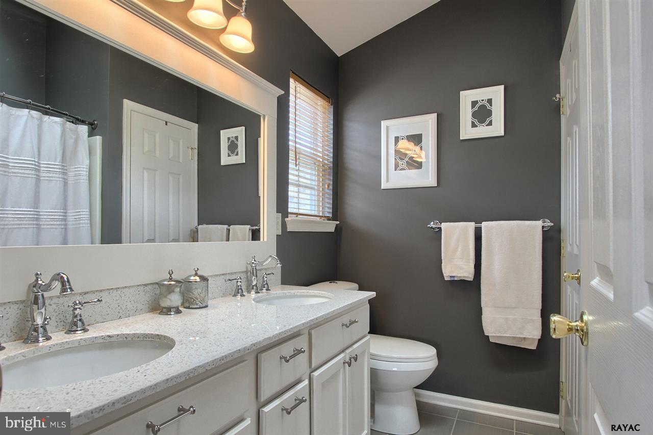 WOODCREST HILLS - Residential