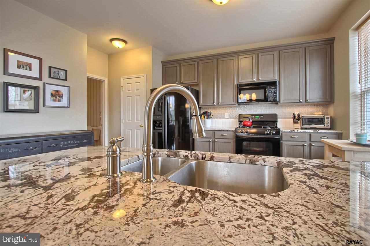 WOODCREST HILLS - Residential