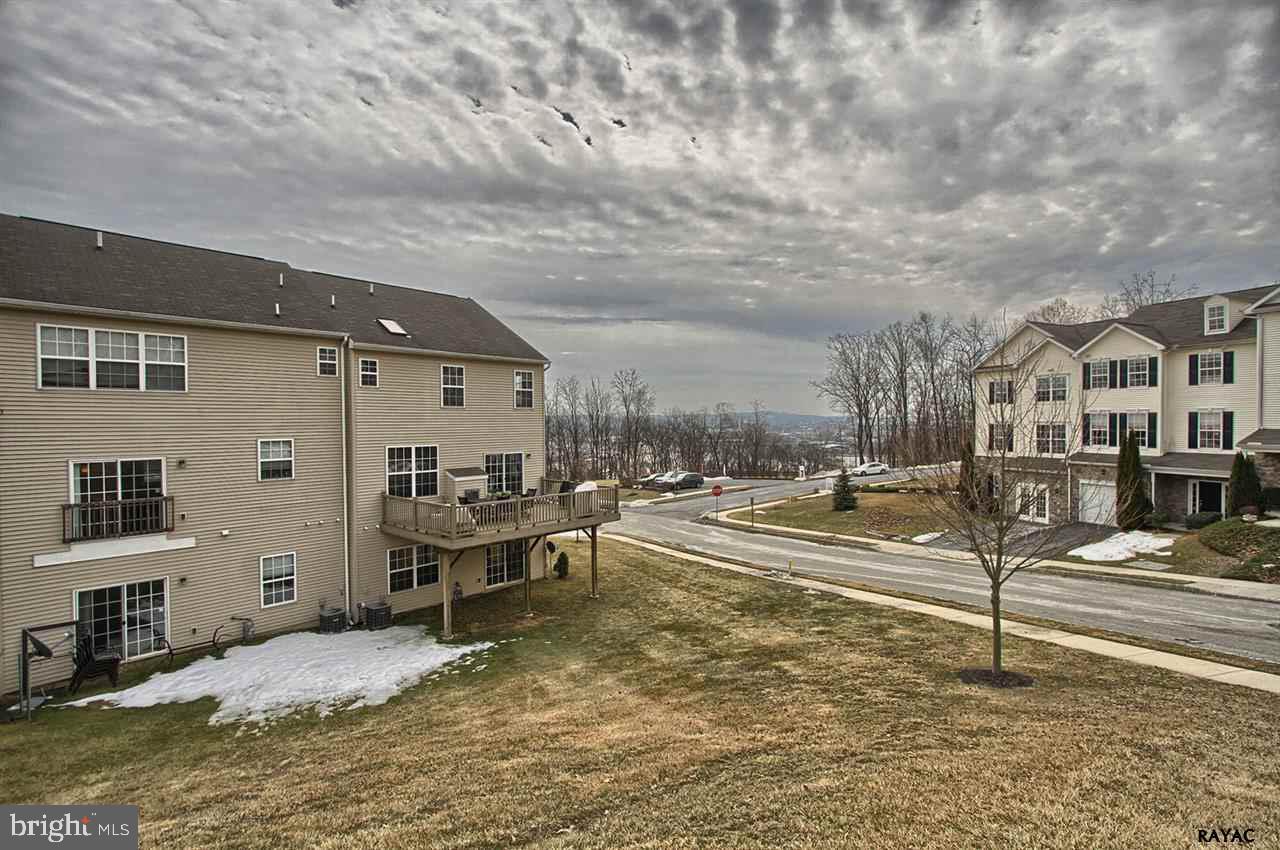 WOODCREST HILLS - Residential