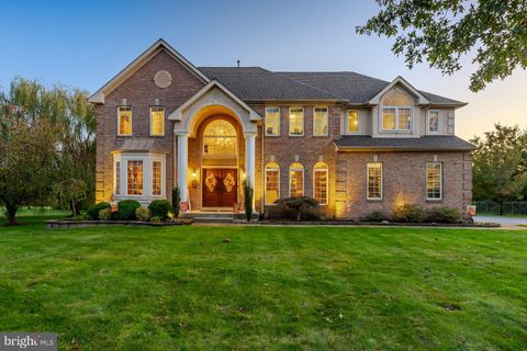Homes For Sale - 18 Morning Glory Circle<br/> MULLICA HILL, NJ 08062