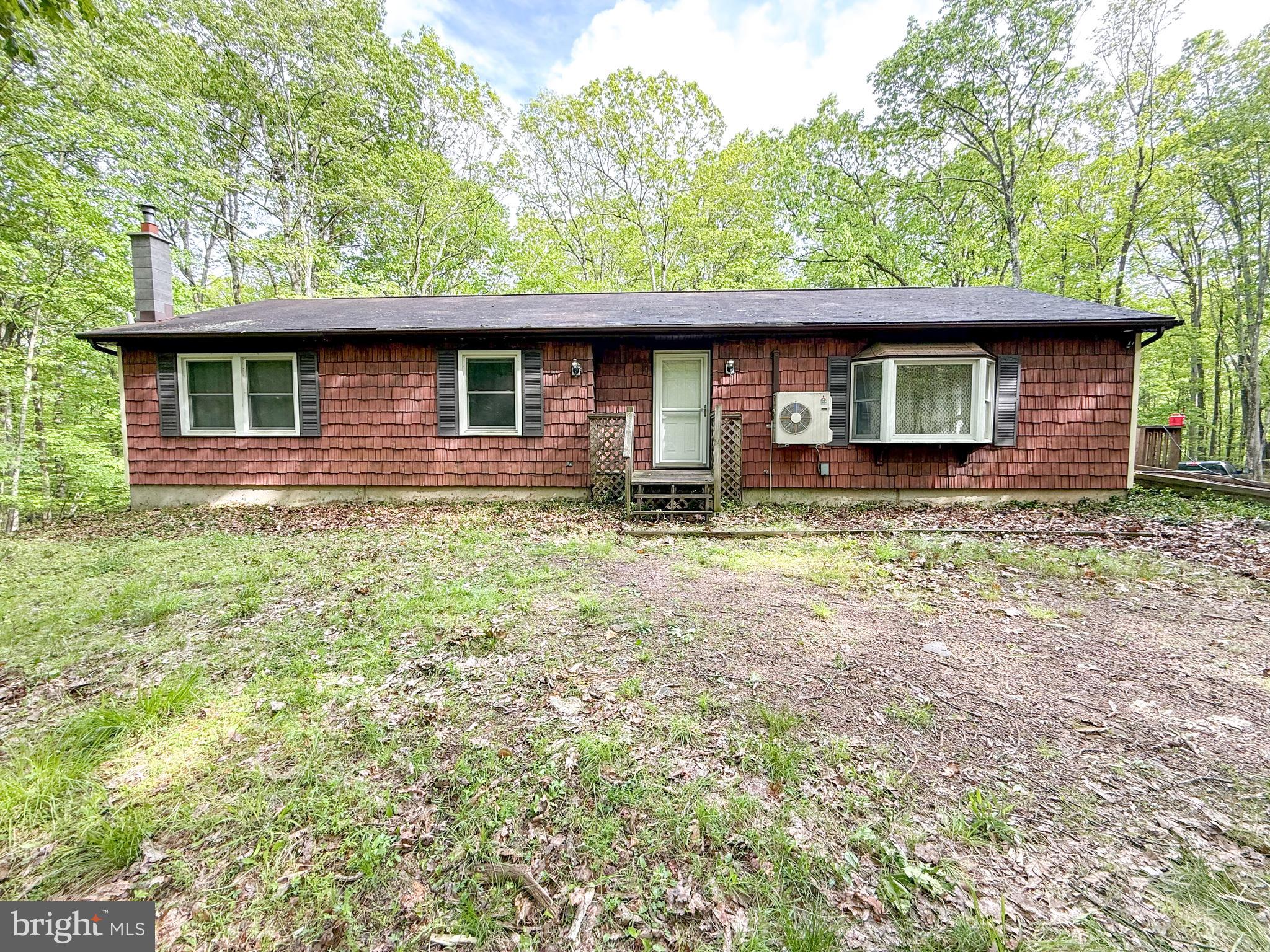 Welcome to this spacious 3-bedroom, 3-bathroom home, perfectly situated on an oversized lot offering endless possibilities. Whether you’re dreaming of a large garden, outdoor entertaining space, or future expansion, this property has the room to make it happen. Inside, you’ll find a comfortable layout with generous living areas, including a finished basement that adds valuable extra space for a family room, home office, or gym. The attached garage provides convenience and additional storage. This home combines space, functionality, and potential—don’t miss your opportunity to make it your own!