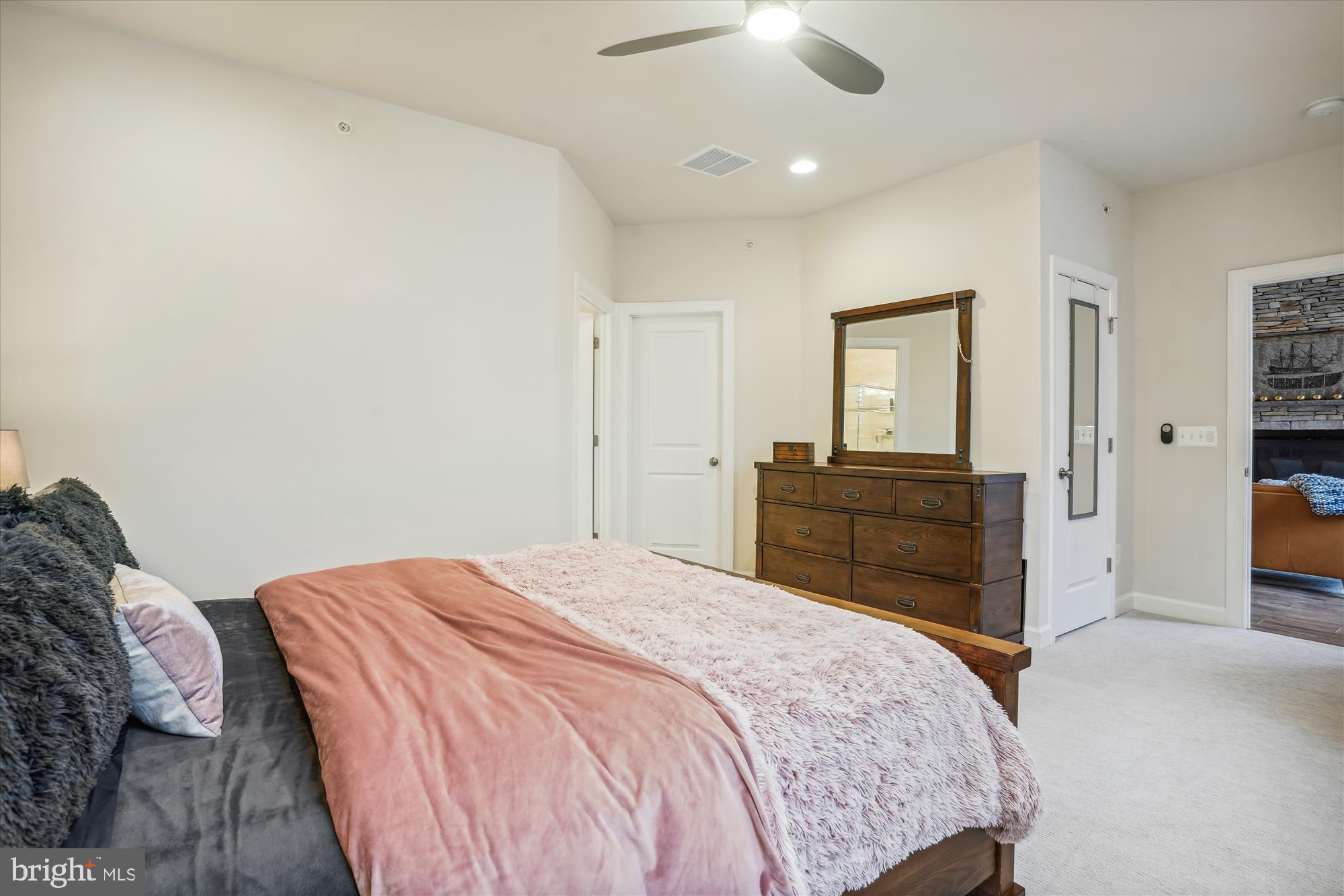 POTOMAC SHORES - Residential