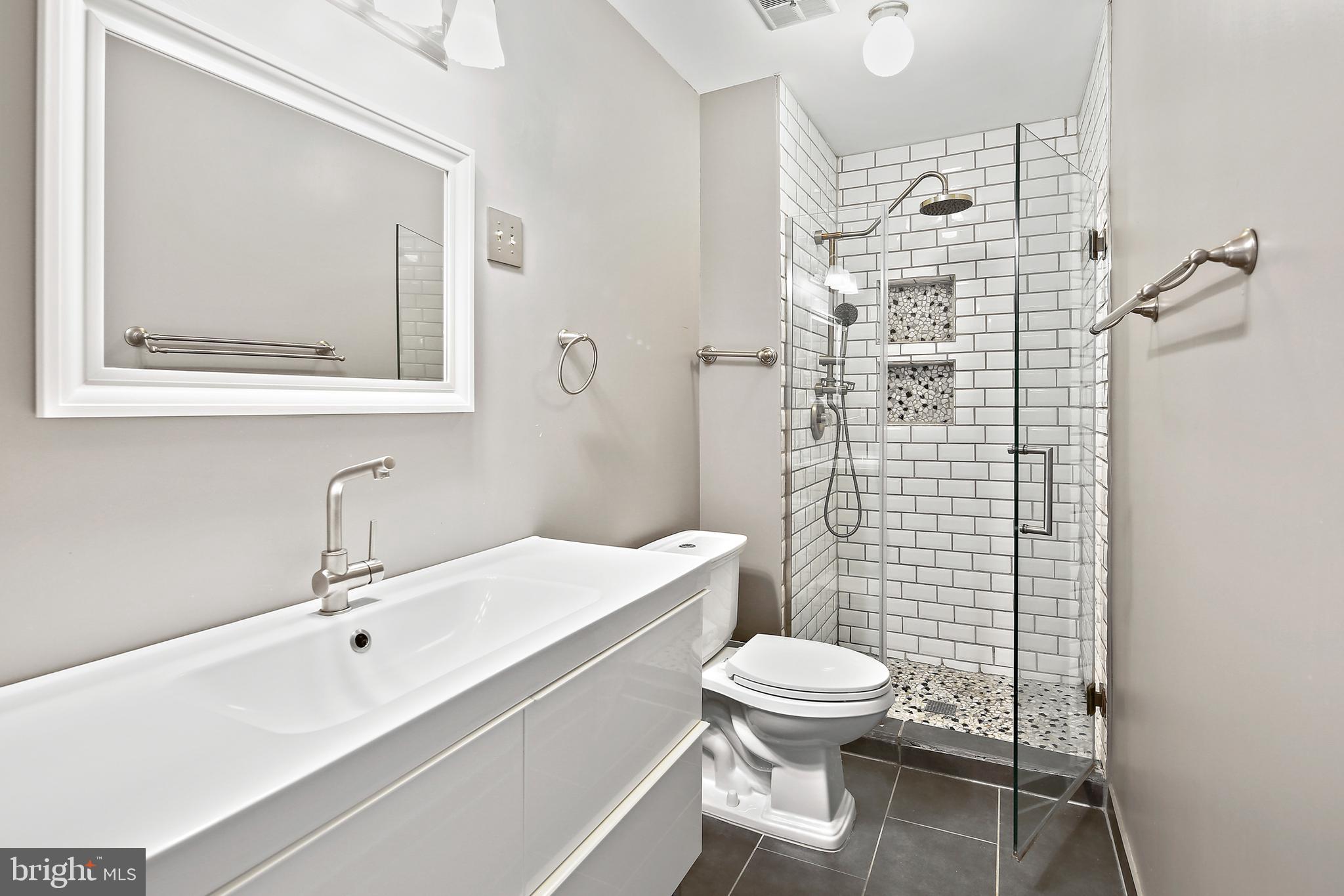 WOODLAND HILLS - Residential Lease