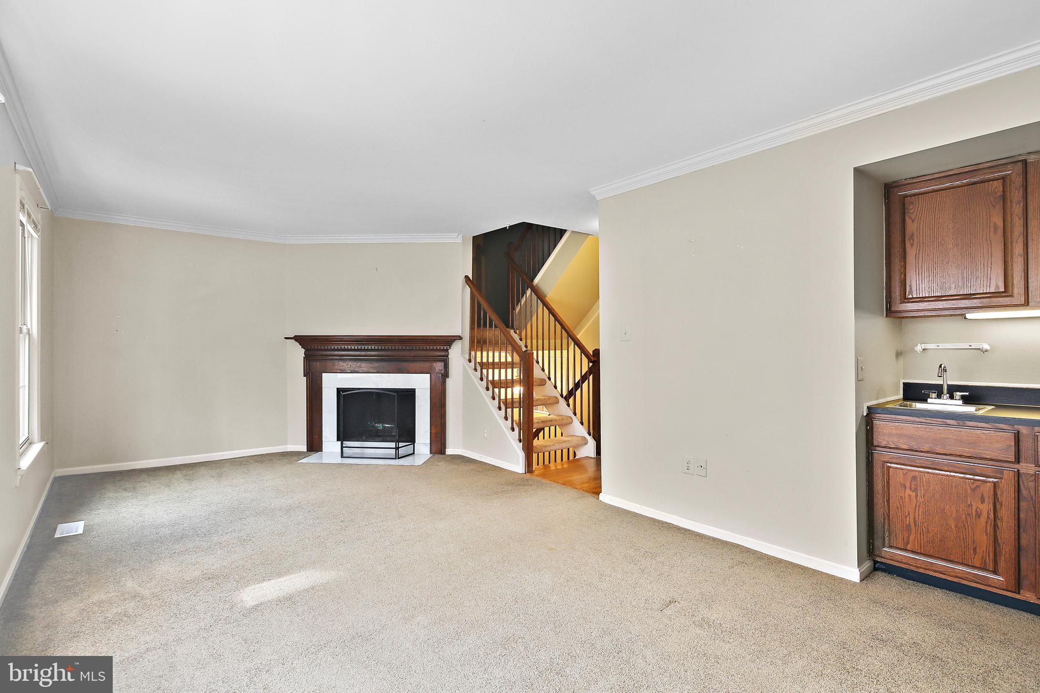 WOODLAND HILLS - Residential Lease